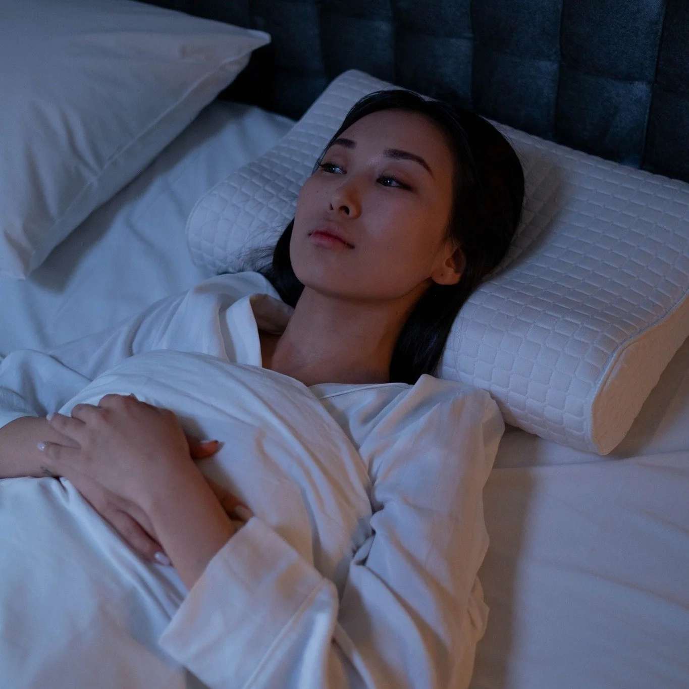 Why does my brain suddenly have SO MUCH to say when I&rsquo;m trying to sleep?

You were tired all day.

Then your head hits the pillow and suddenly your brain would like to discuss tomorrow&rsquo;s schedule, an email you forgot to send, something em