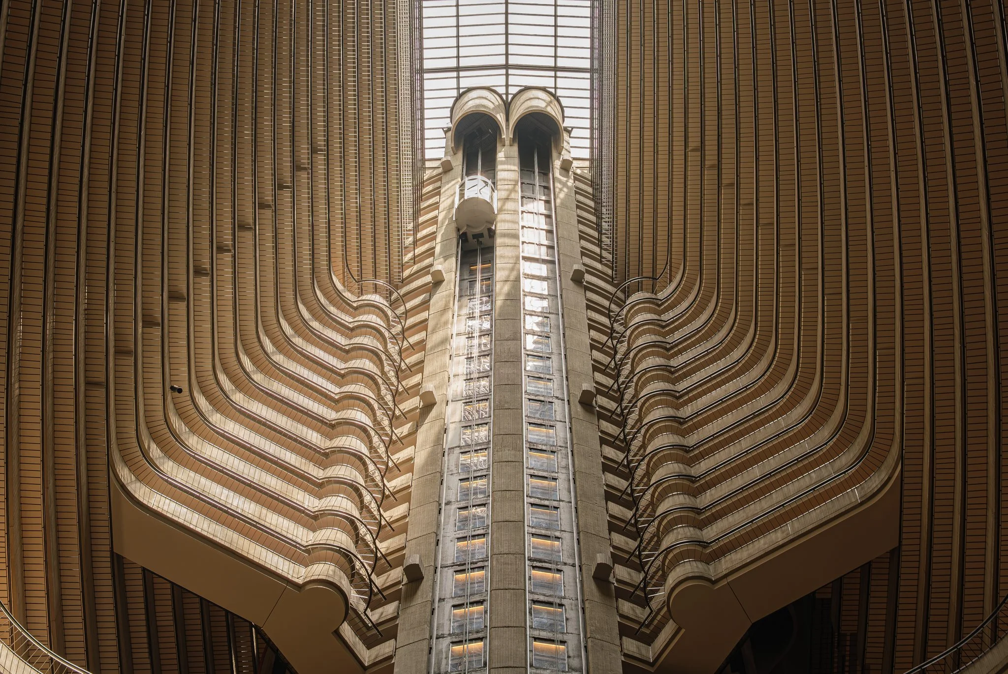 Atlanta | Drone | Video | Atlanta Marriott Marquis Hotel | Iconic Buildings of Atlanta | Architect | John Portman | Spiderman Filming Location | The Hunger Games | The Walking Dead | Atlanta Where to Visit | Fifa World Cup | Tourist Attraction | Arch