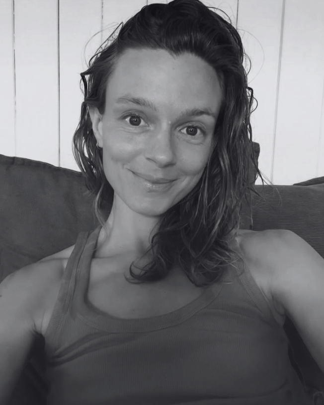 Sara black and white