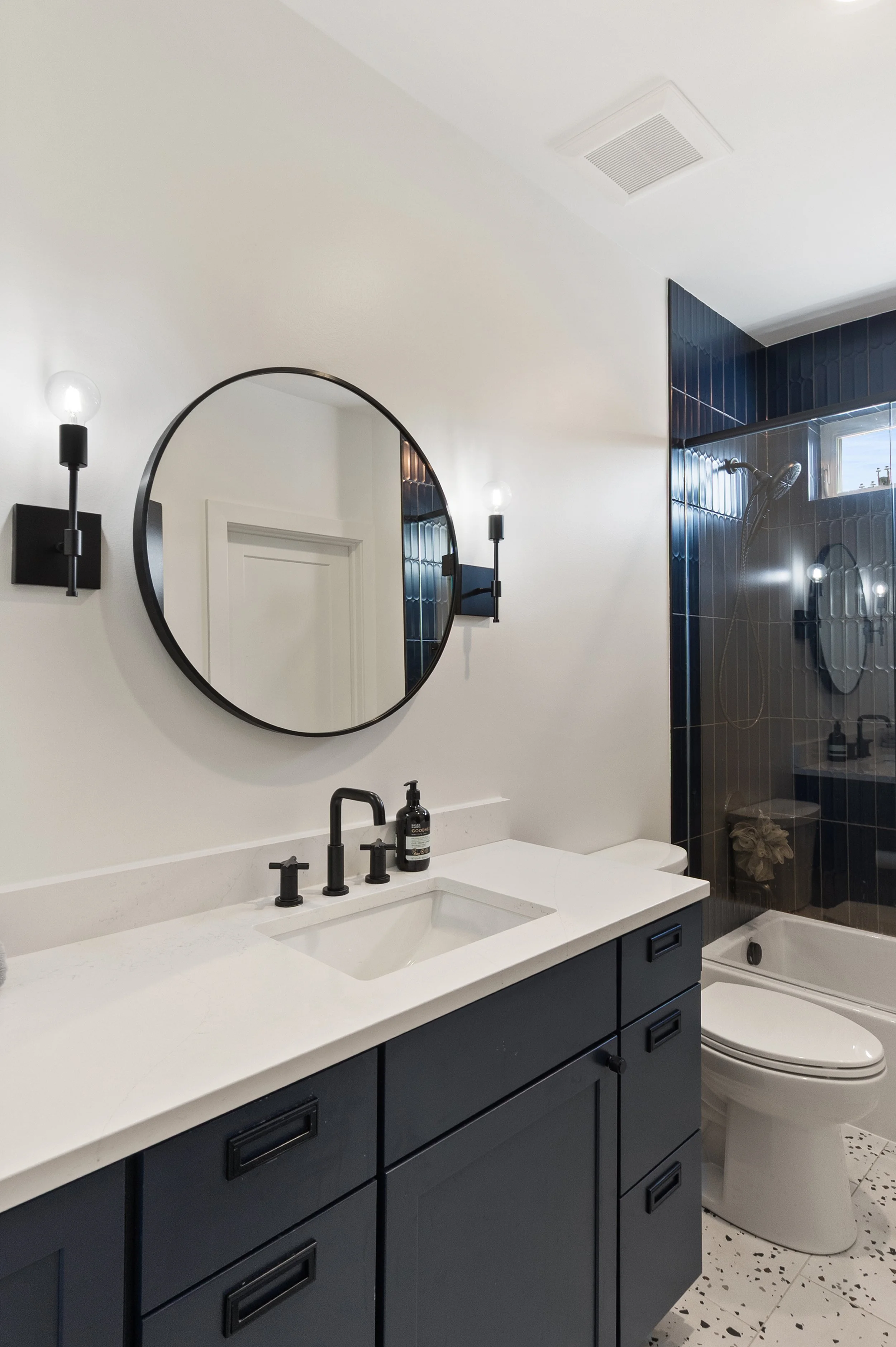 Remodeled hall bathroom in historic Fort Thomas Kentucky home by Shade Tree Homes
