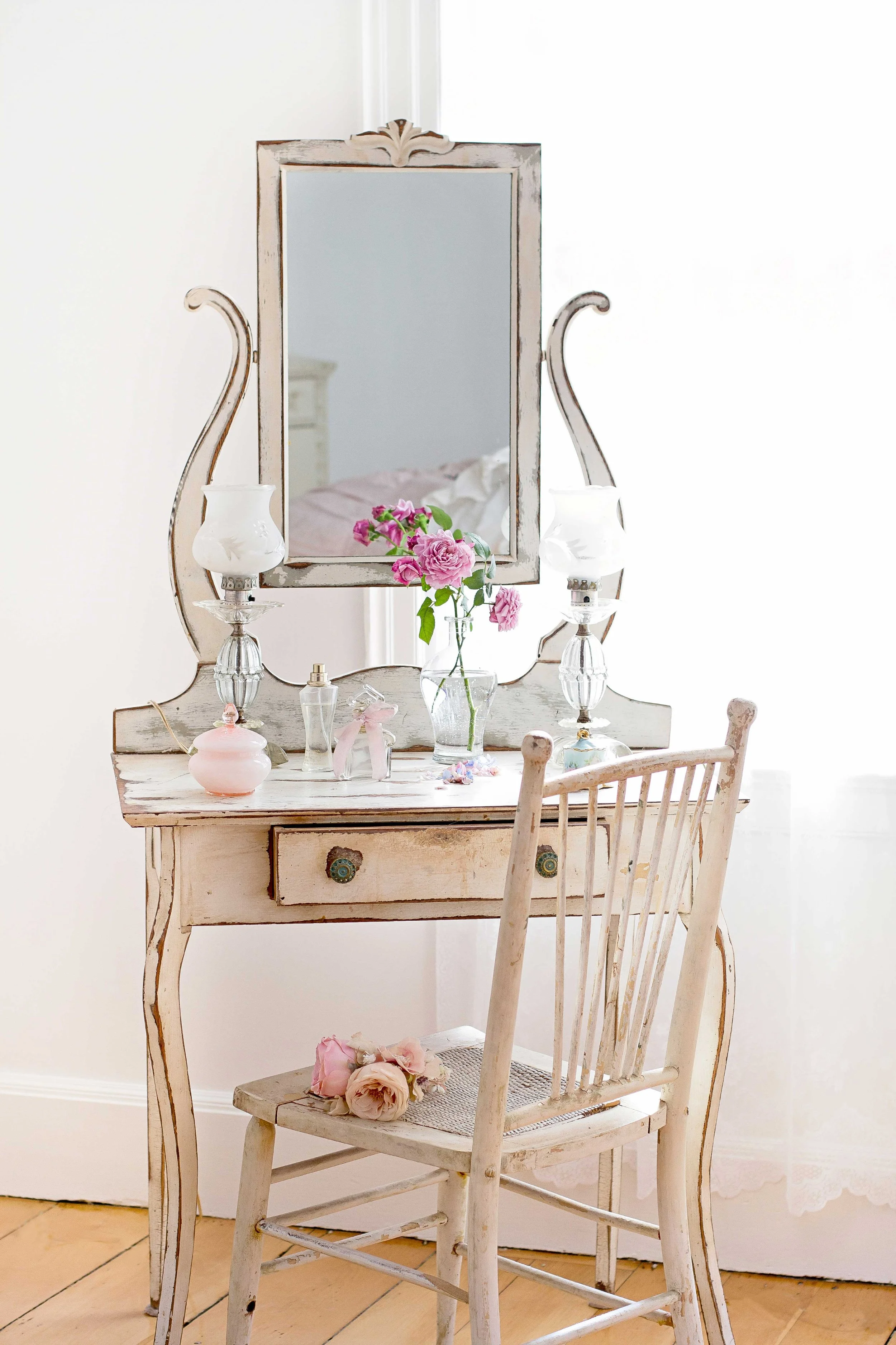 VINTAGE FINDS & HOME COLLECTION