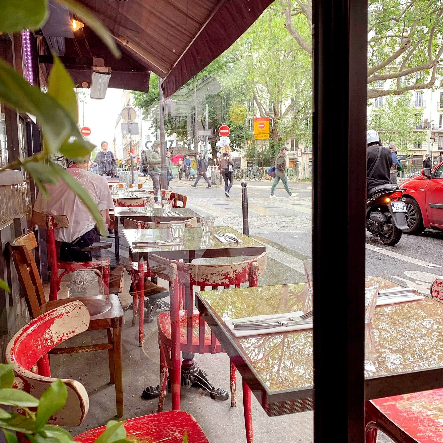 paris-cafe-canal-saint-martin-sq.jpeg