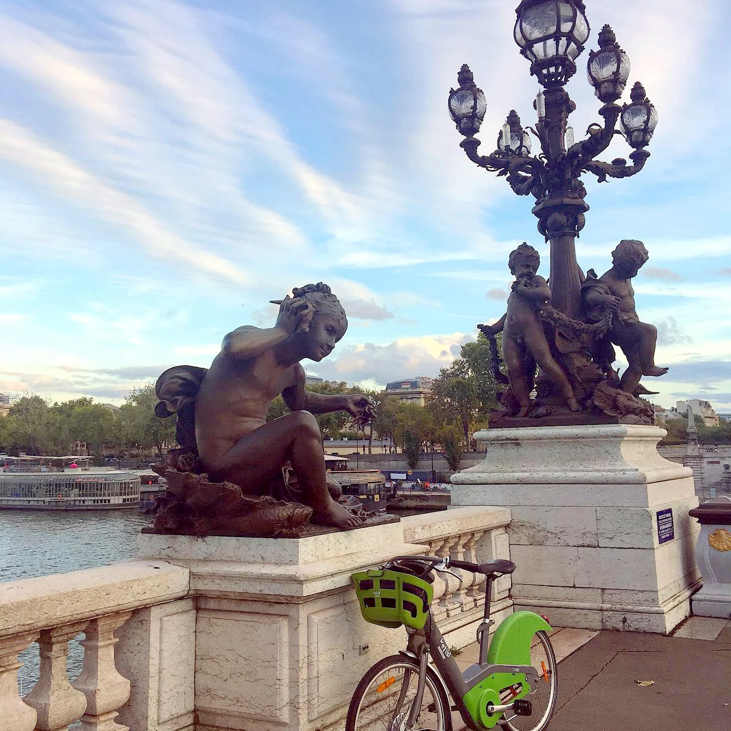pont-alexandre-III-paris-bridge-sq.jpeg