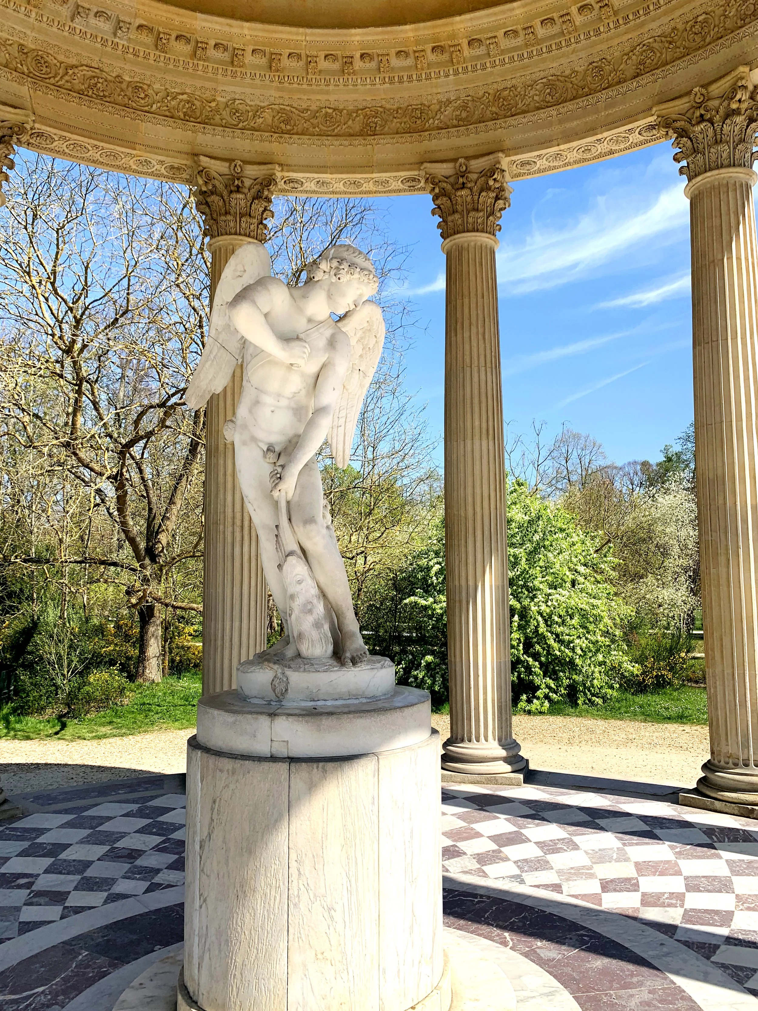 versailles-temple-of-love-petit-trianon.jpg