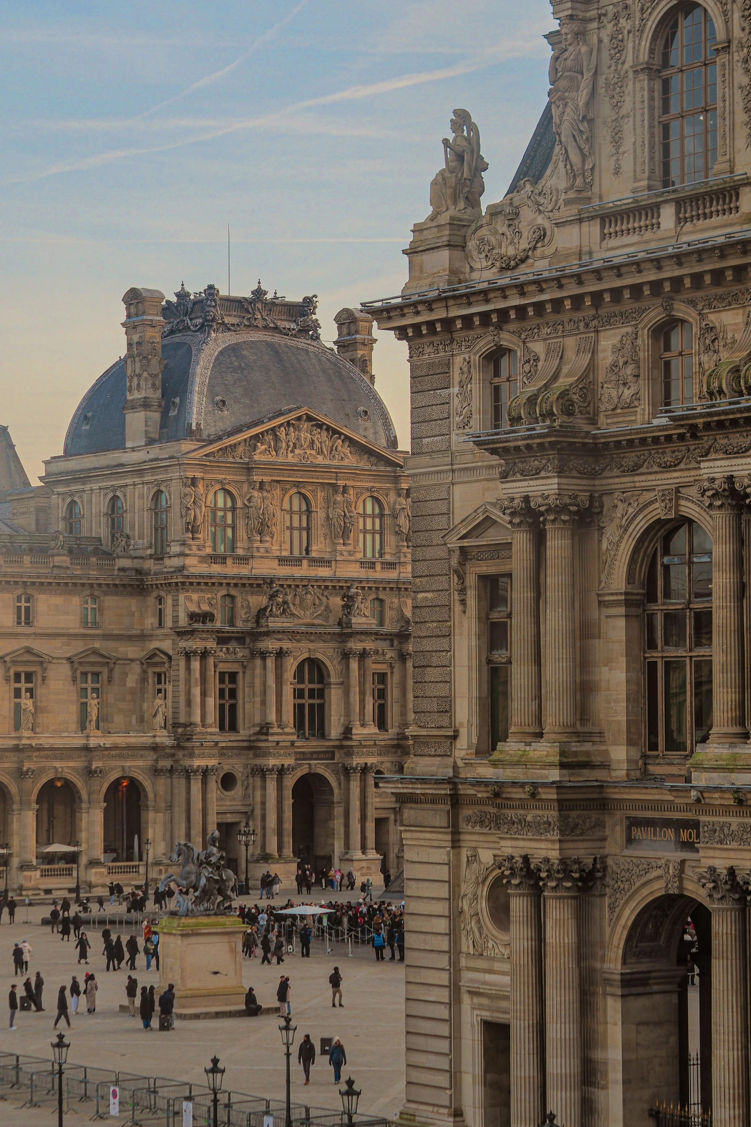 louvre-paris.jpg