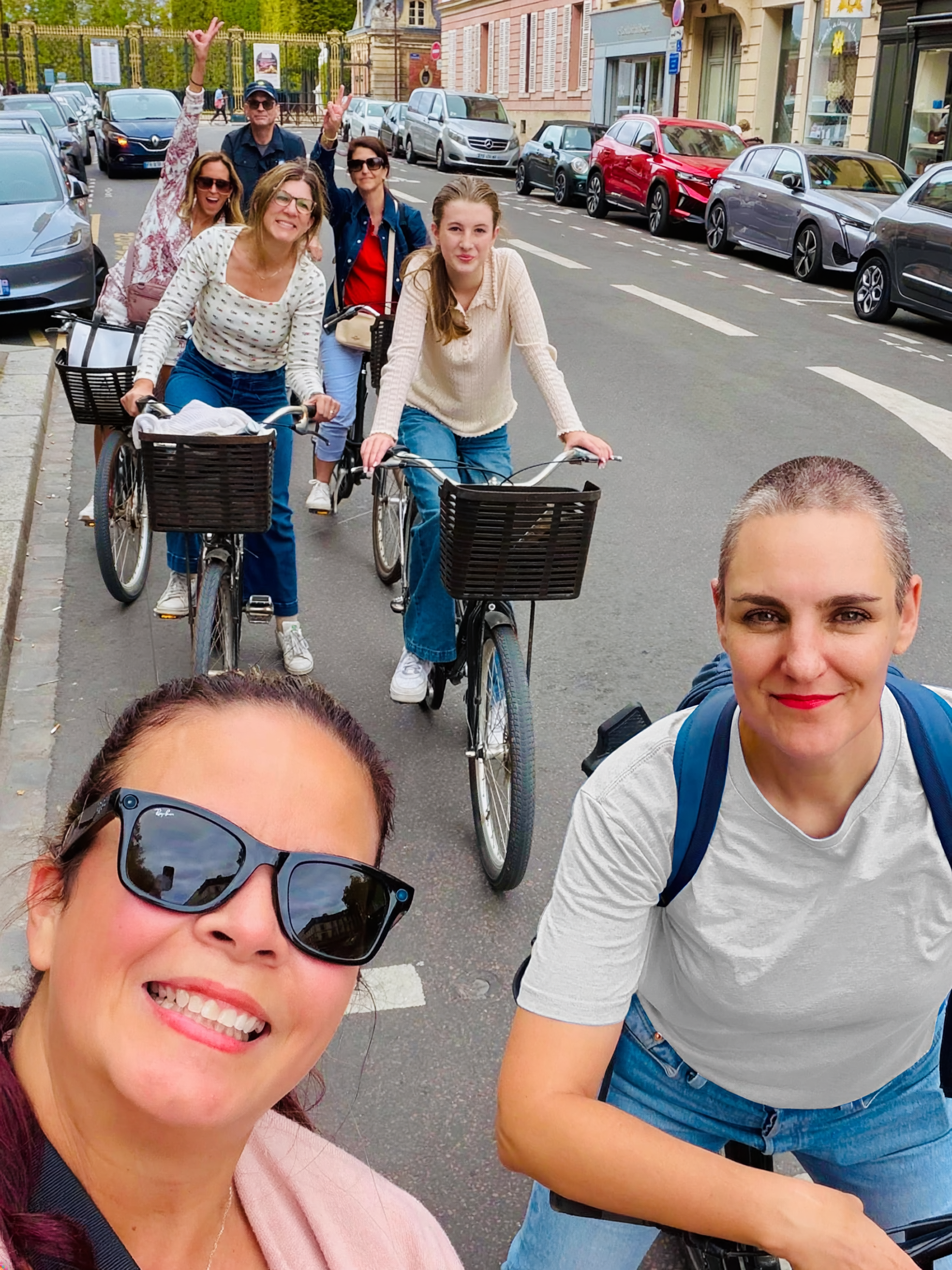 versailles-bike-tour-fun-group.png