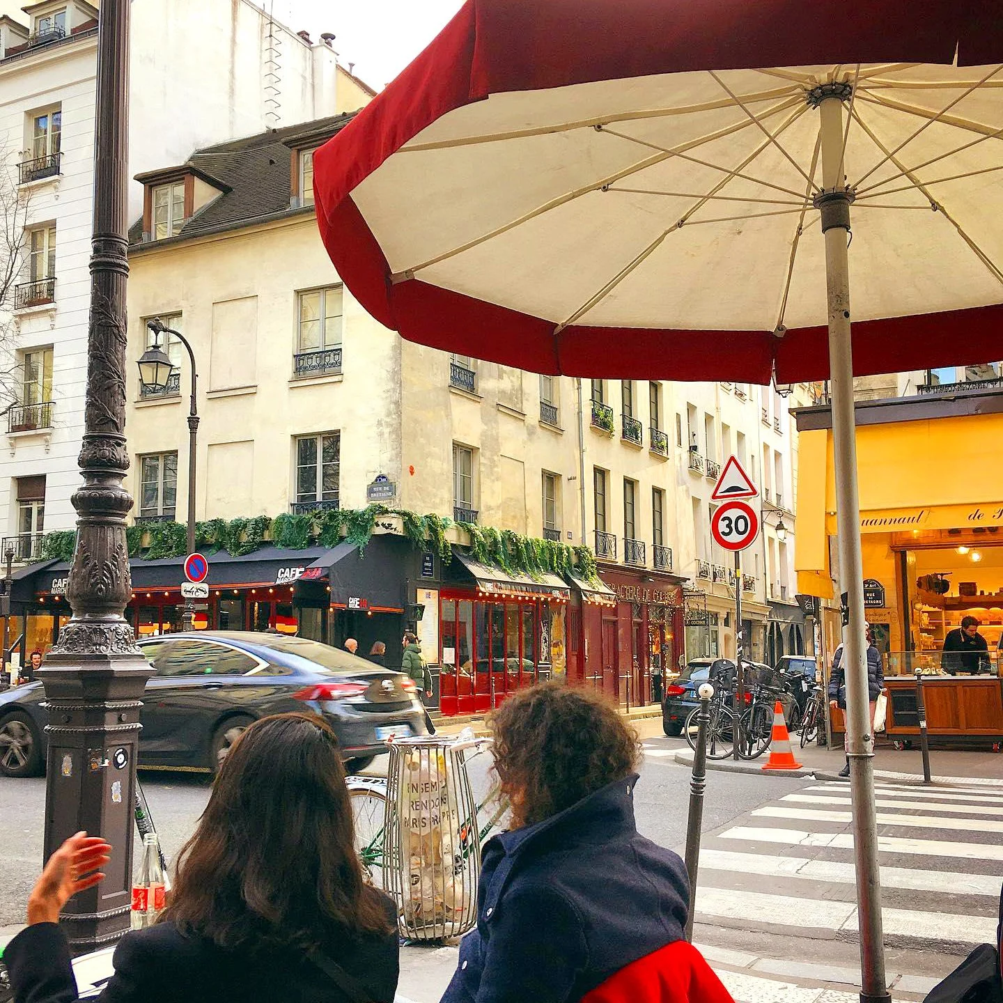 cafe-street-view-paris-marais-sq.jpeg