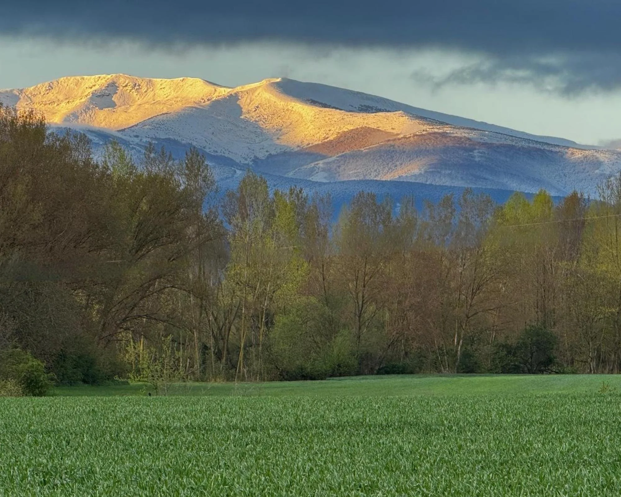 Camino Francés Morning View of Mountain