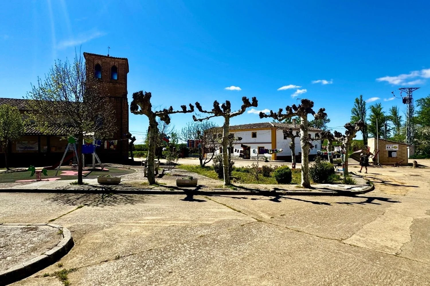 Camino Frances Moratino village center(1500 x 1000 px).jpg