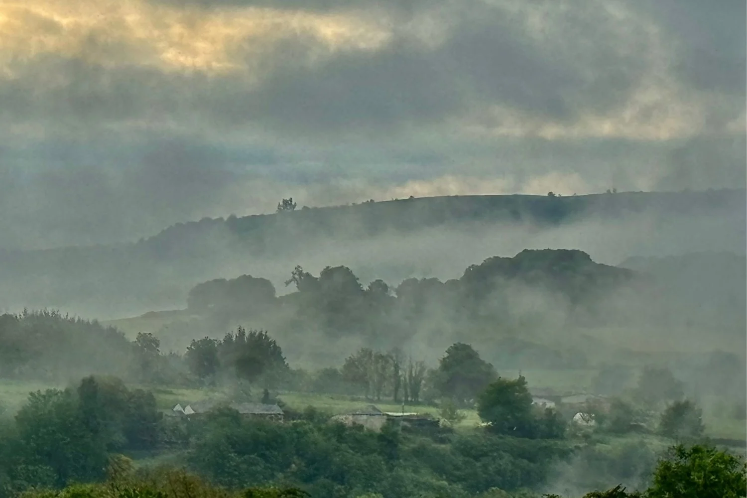 Camino Francés Pilgrims in Morning Mountain mist