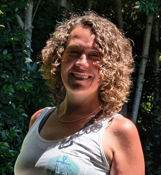 Smiling lipedema patient after conservative treatment