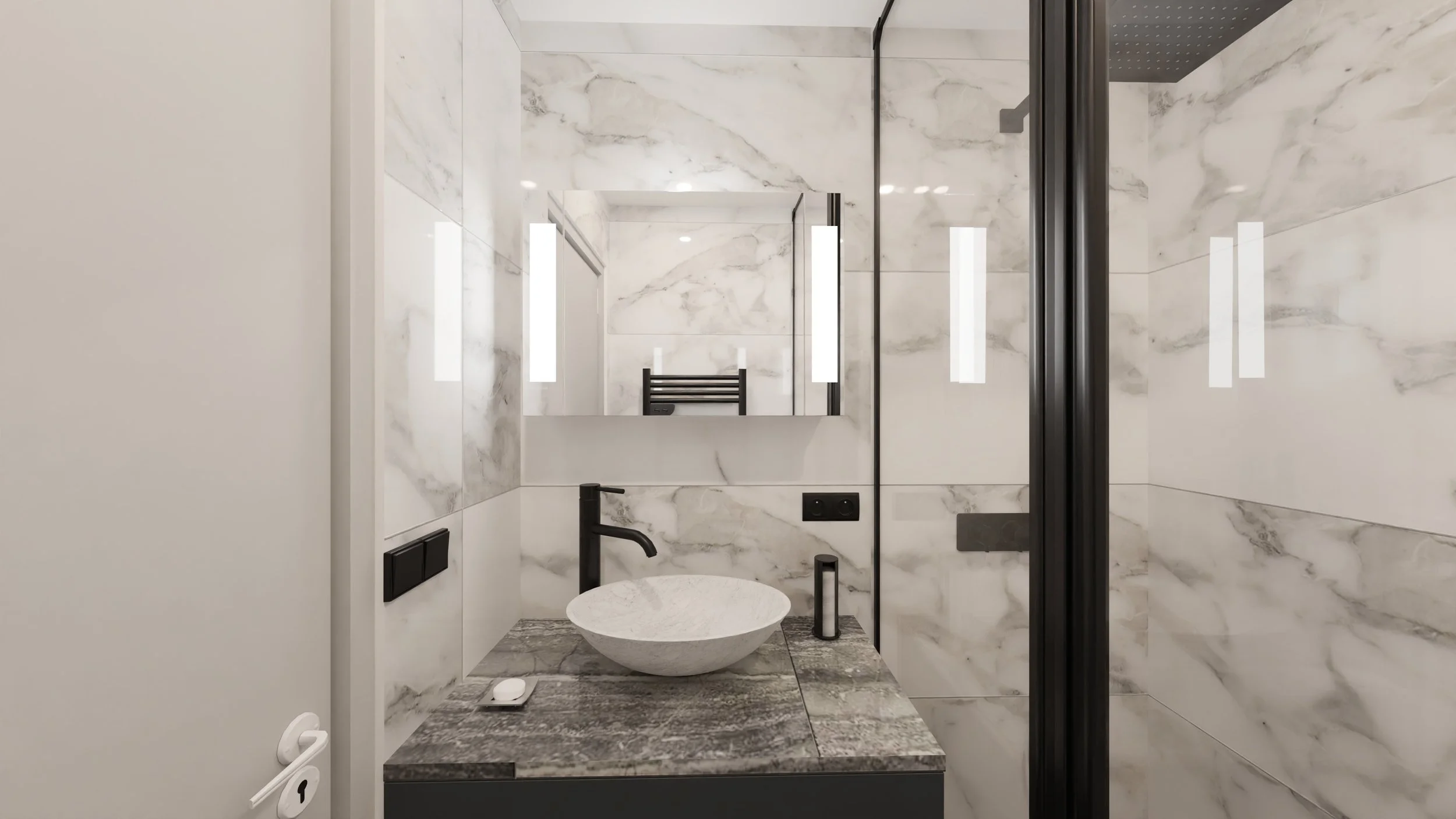 Rénovation d'un appartement en Moldavie avec une salle de bain moderne avec murs en marbre blanc, douche avec porte en verre, lavabo en pierre, miroir, et accessoires noirs. Agencement haut de gamme sur mesures.