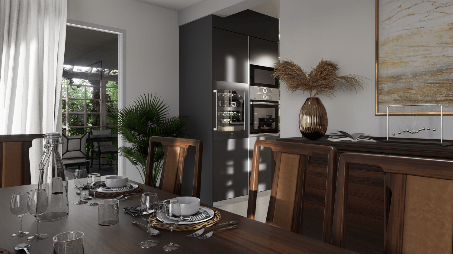 Rénovation haut de gamme de salle à manger avec table en bois, vaisselle, et verre, cuisine moderne avec un rangement noir, vase avec des plantes séchées, tableau décoratif. Fenêtre avec rideaux blancs et vue sur un patio avec des plantes.