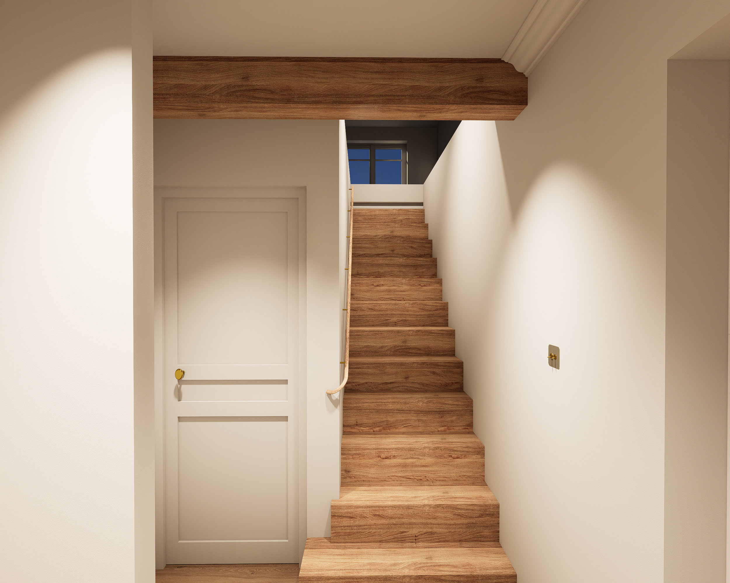 Rénovation haut de gamme d'une maison Anglaise avec escalier intérieur en bois avec rampe en bois, vue du rez-de-chaussée vers le haut, petite fenêtre au plafond et murs blancs. Agencement sur mesure