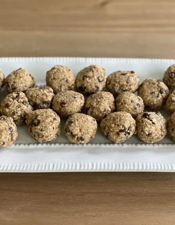 Oatmeal Cookie Energy Balls