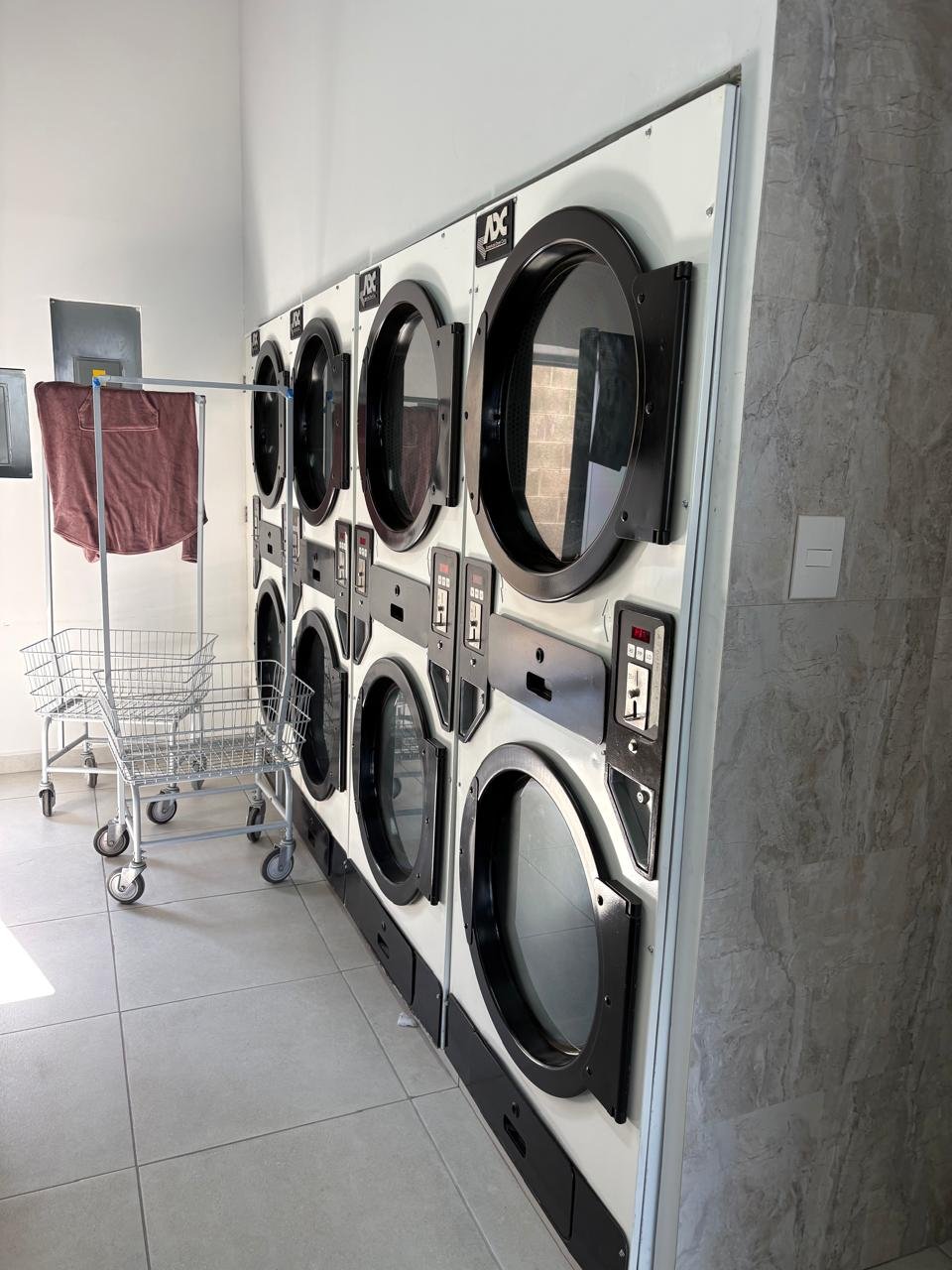 Lavandería Llave en mano, tu propia lavandería, como pongo una lavandería, lavanderia de autoservicio, tu propia lavanderia de autoservicio, lavandera por encargo ,  quiero poner una lavandería por encargo