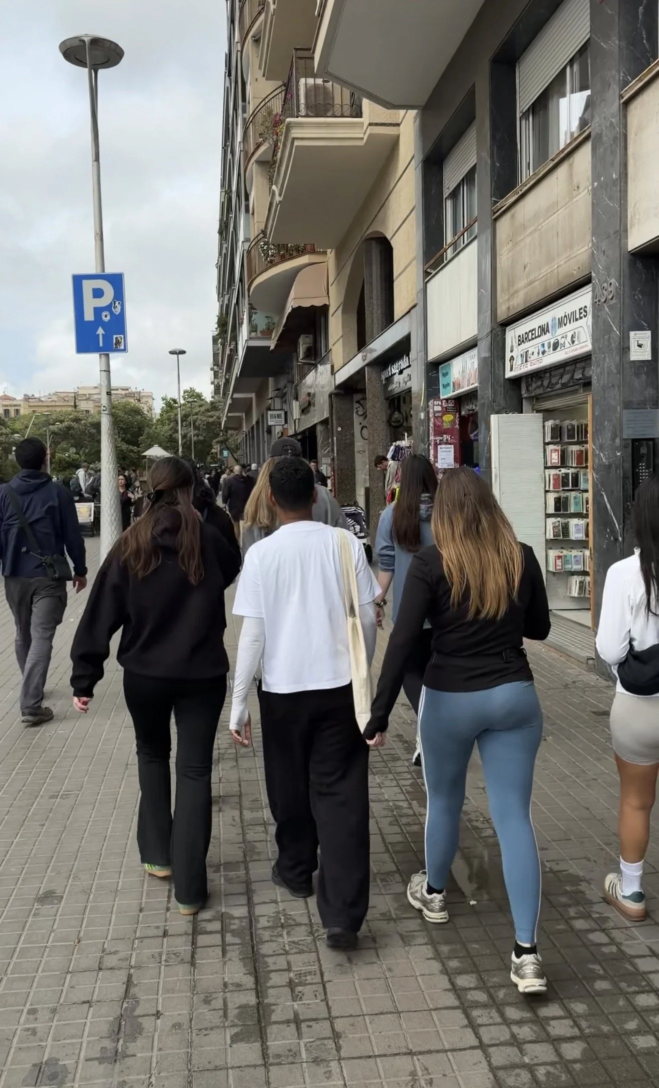 Verde Studio walking club in Eixample Barcelona