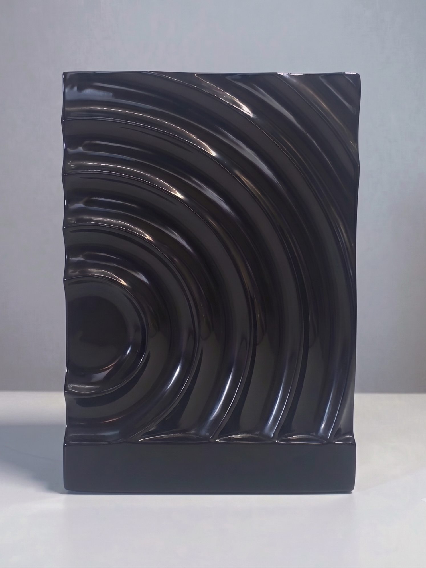 URNA ECHO DE MÁRMOL NEGRO