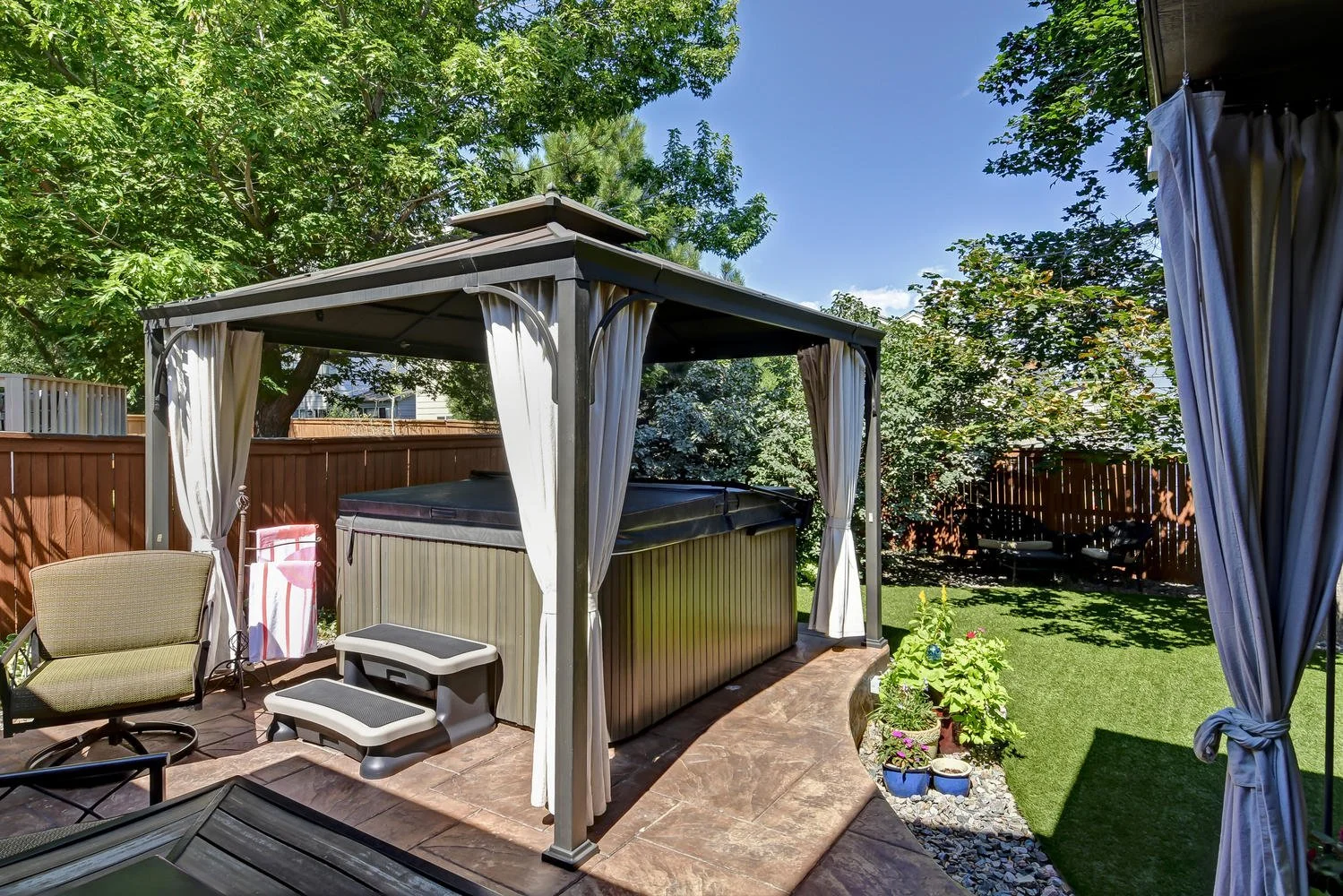 15_Gazebo.jpg