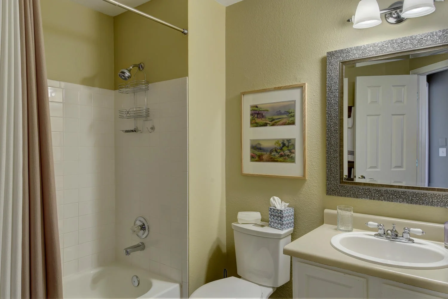 10_Full Bath Up.jpg