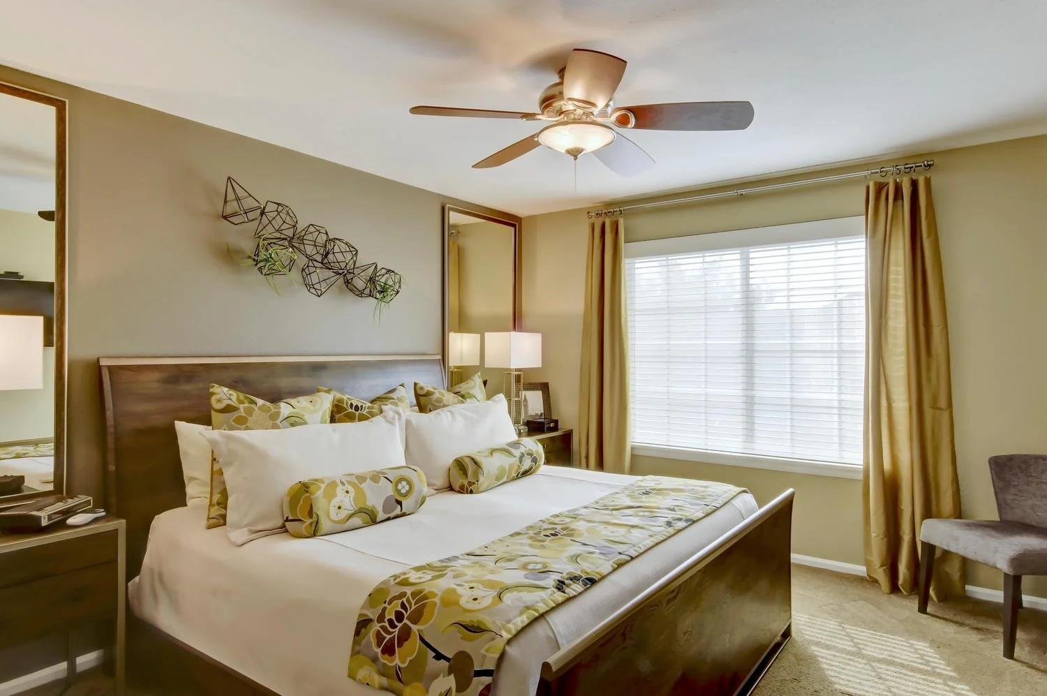6_Master Bedroom.jpg