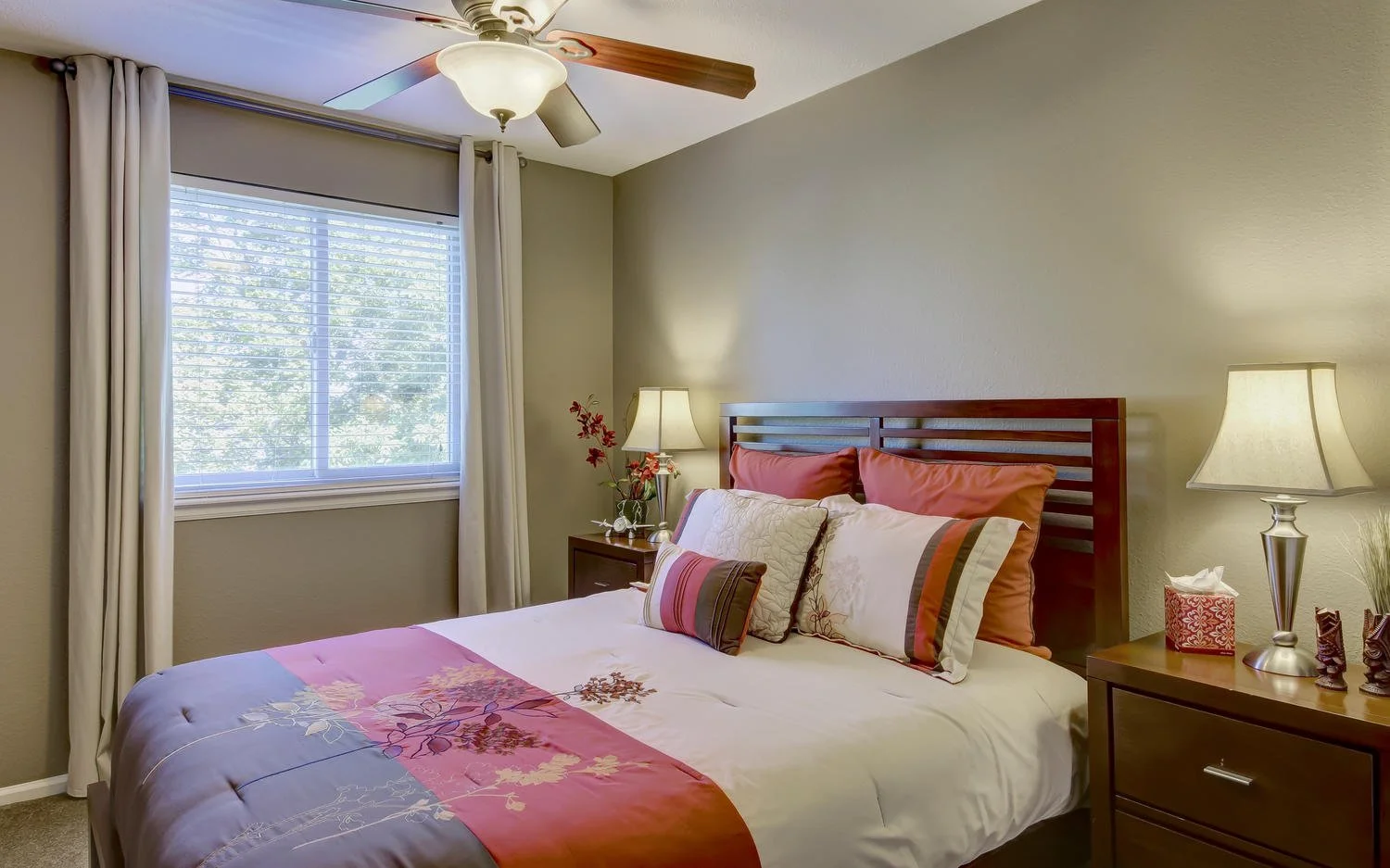 8_Bedroom 2.jpg