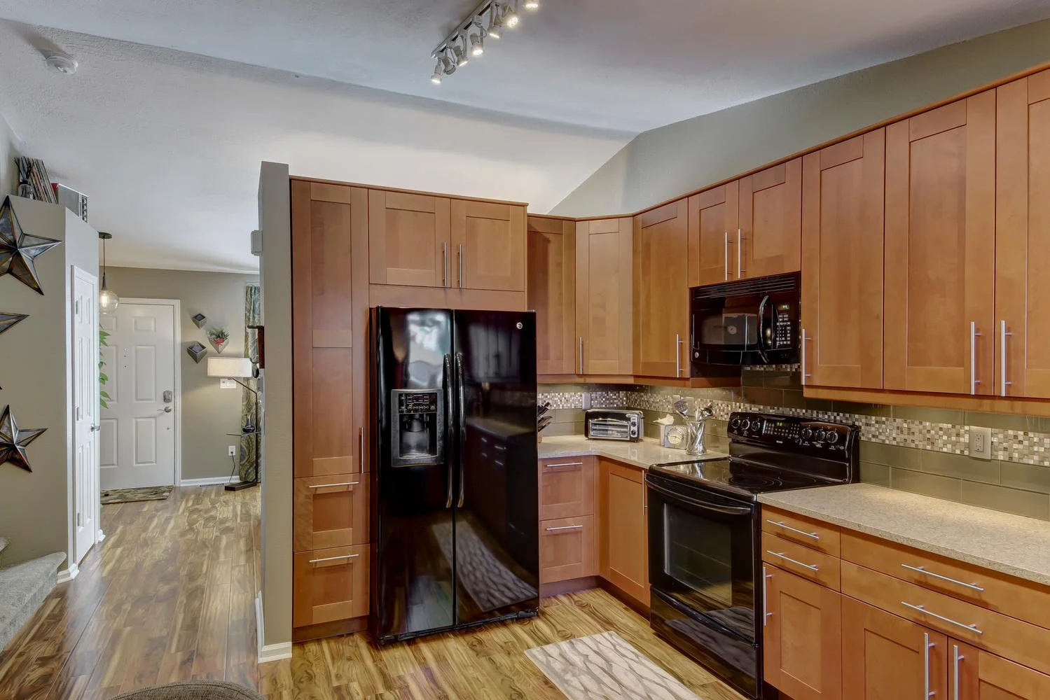 4_Kitchen.jpg