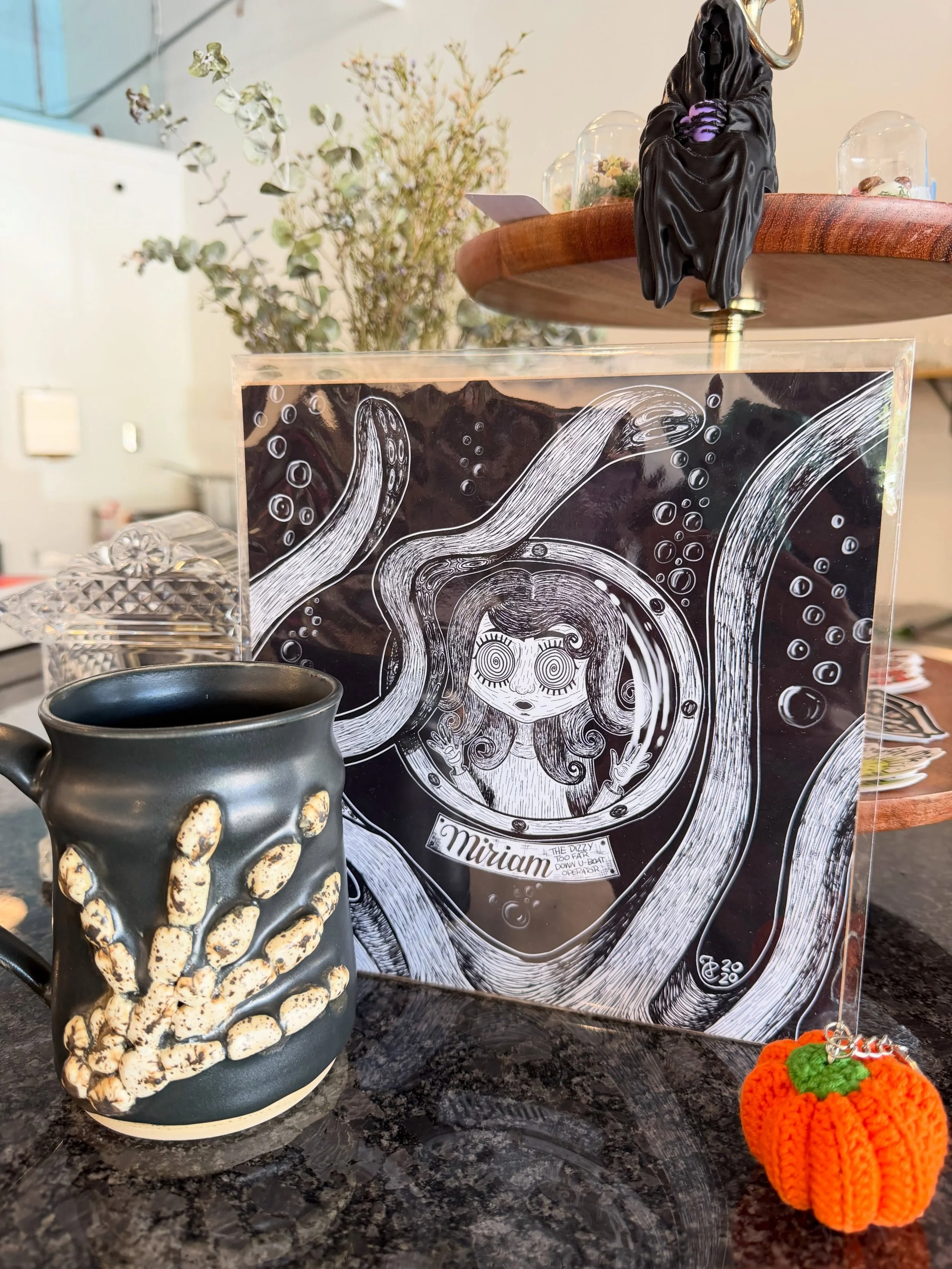There&rsquo;s still time to snag a ticket for TONIGHT&rsquo;s spooky craft + cocktail event here at @allkindsraleigh between 6:30-8:30pm!

@cherrybomb.social is hosting, and we&rsquo;re so excited to have a small group gather to create something seas