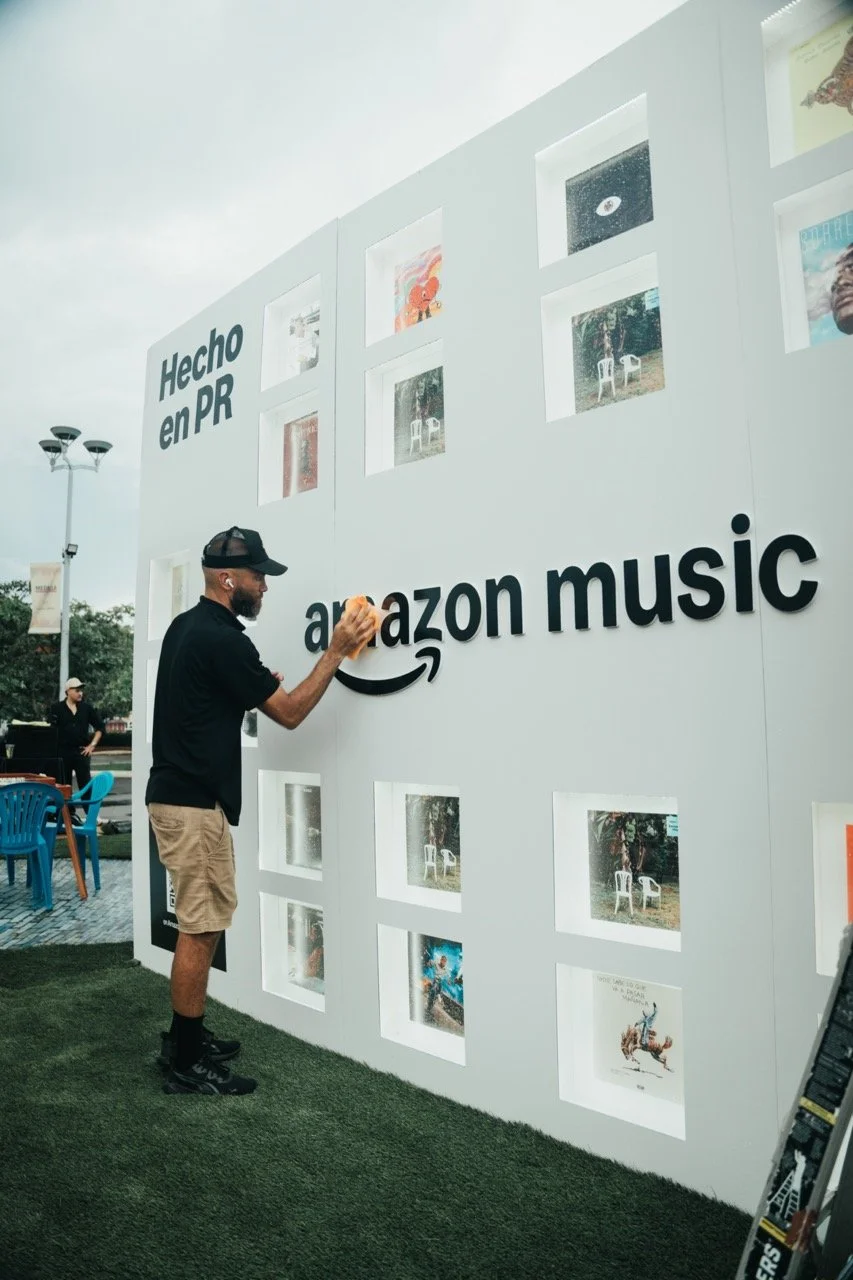 AMZN_ECHO_EN_PR_65 Large.jpeg