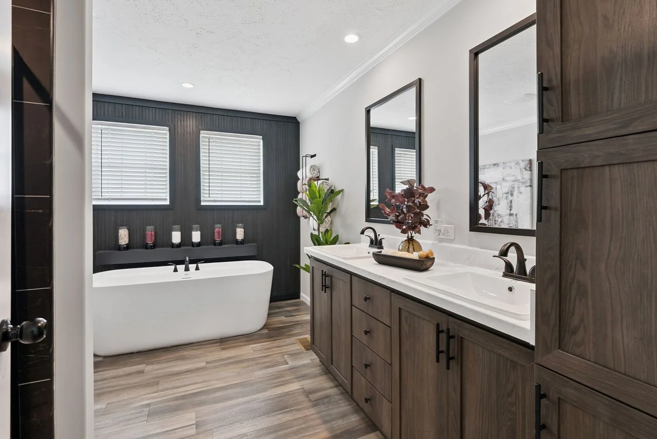 021-ascend-rosedale-primary-bathroom.jpg