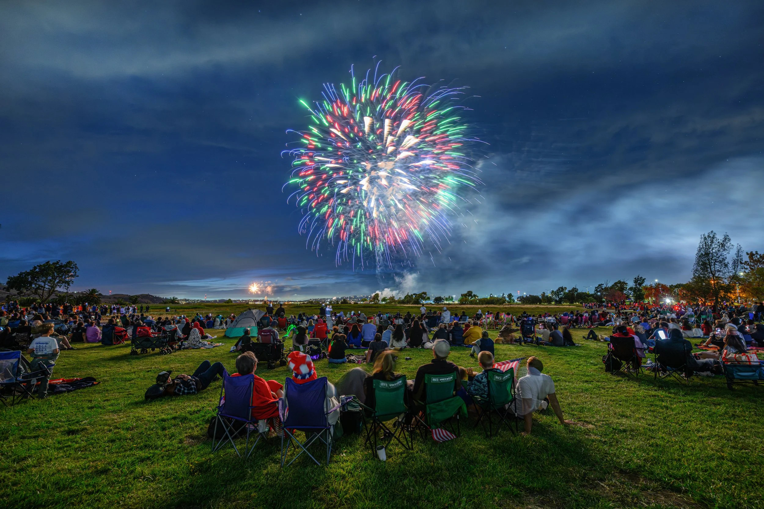 SJM-L-FIREWORKS-0705-01.jpg