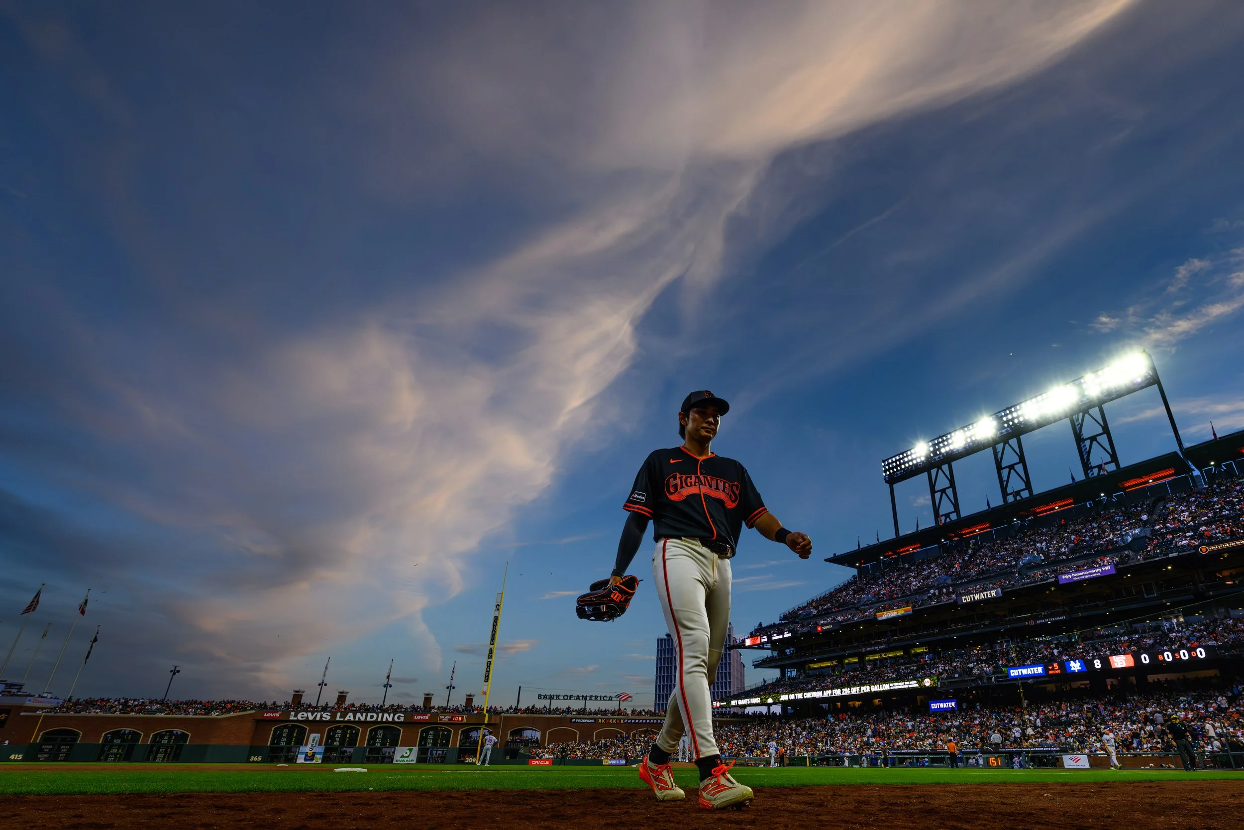 BNG-L-GIANTS-0405-04.JPG