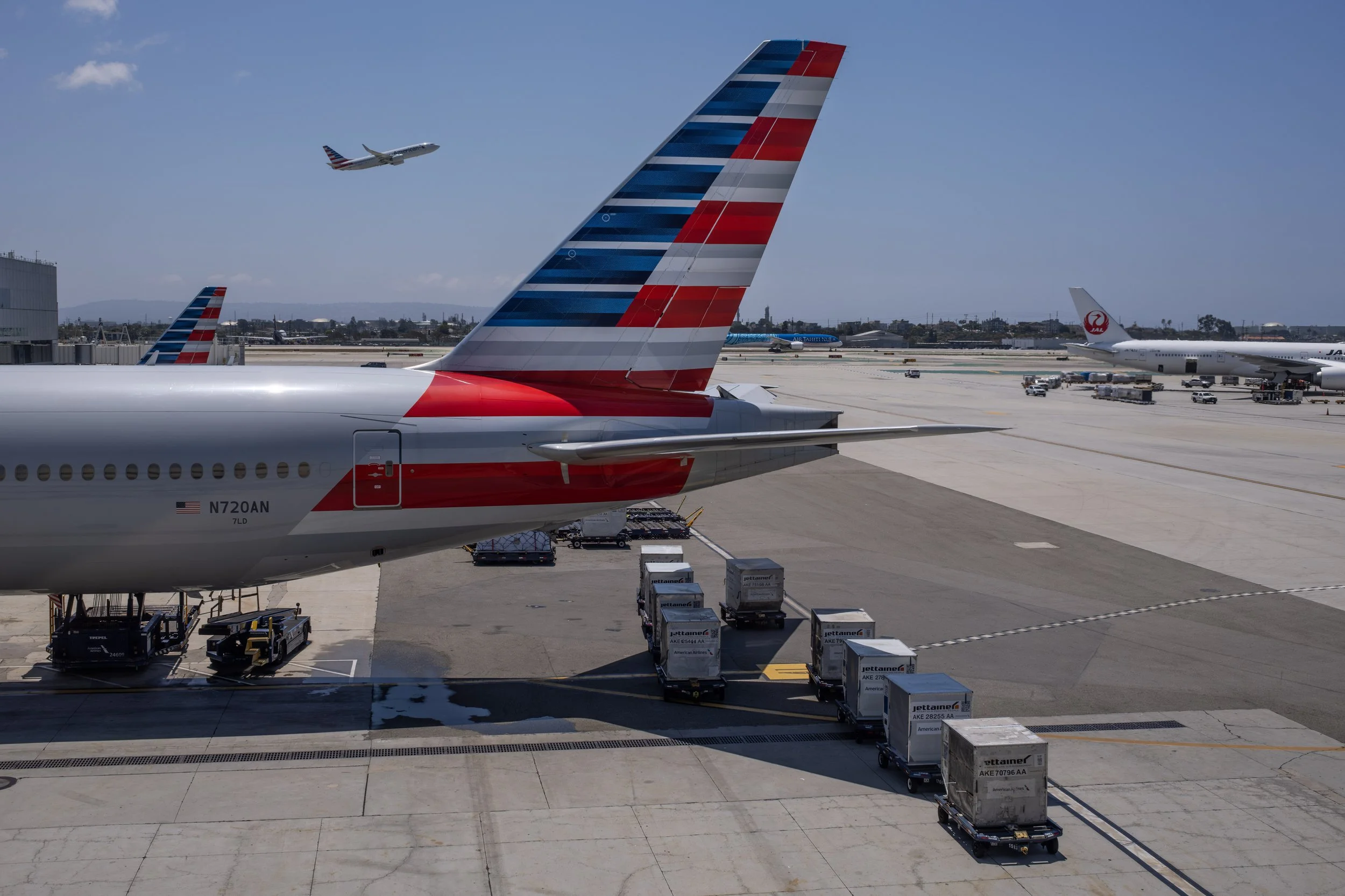 20250507lax02.jpg