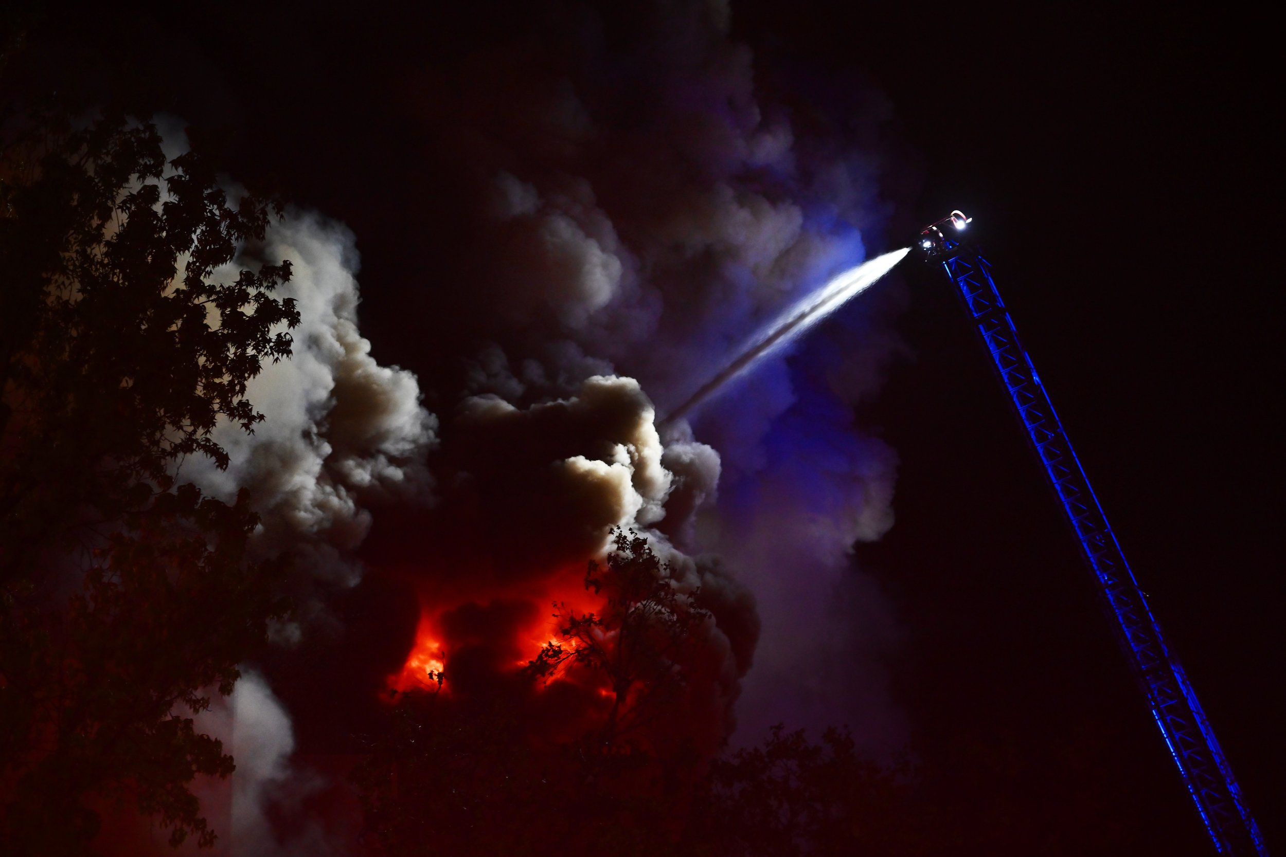 EBT-L-CONFIRE-0430-03.JPG