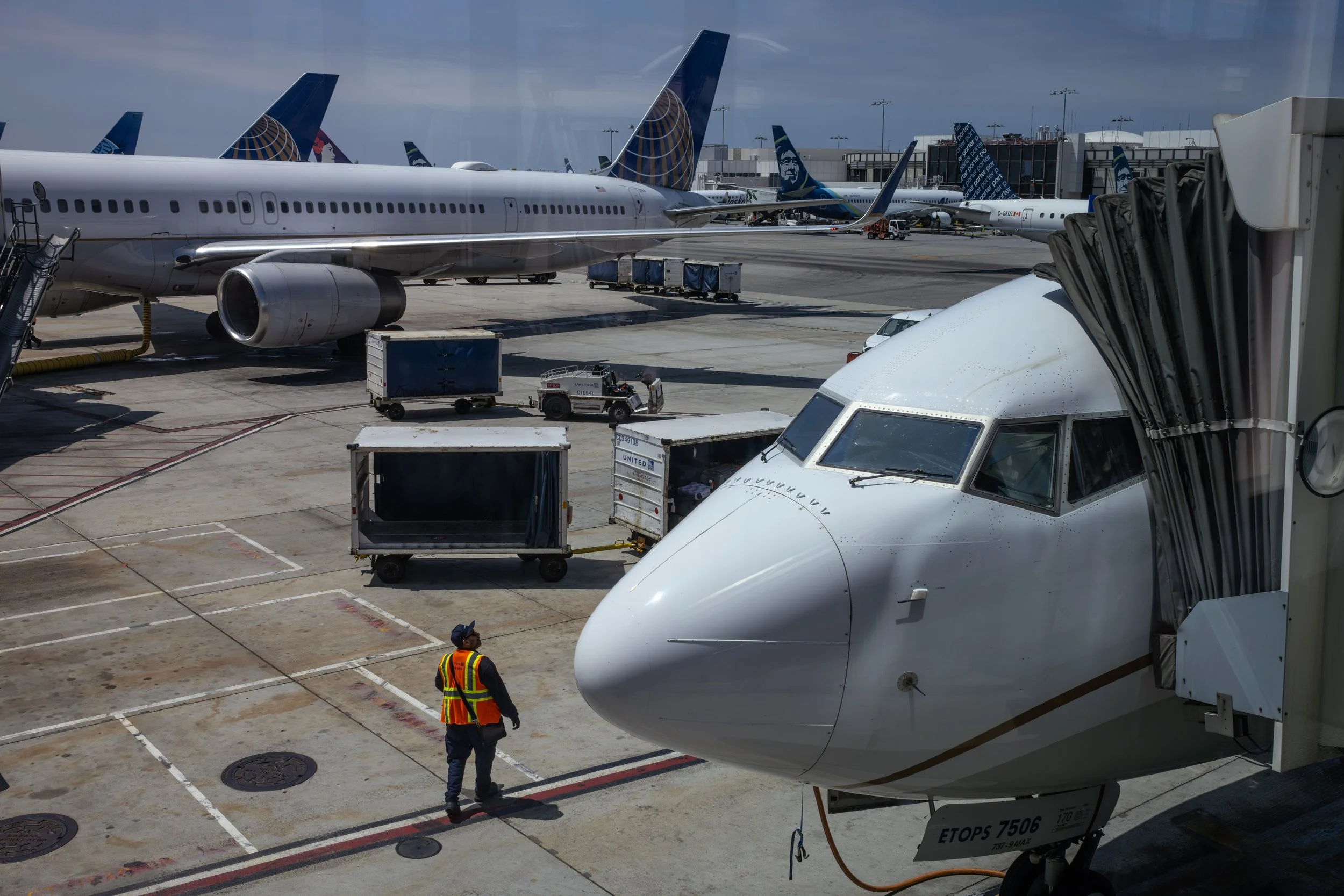 20250507lax01.jpg