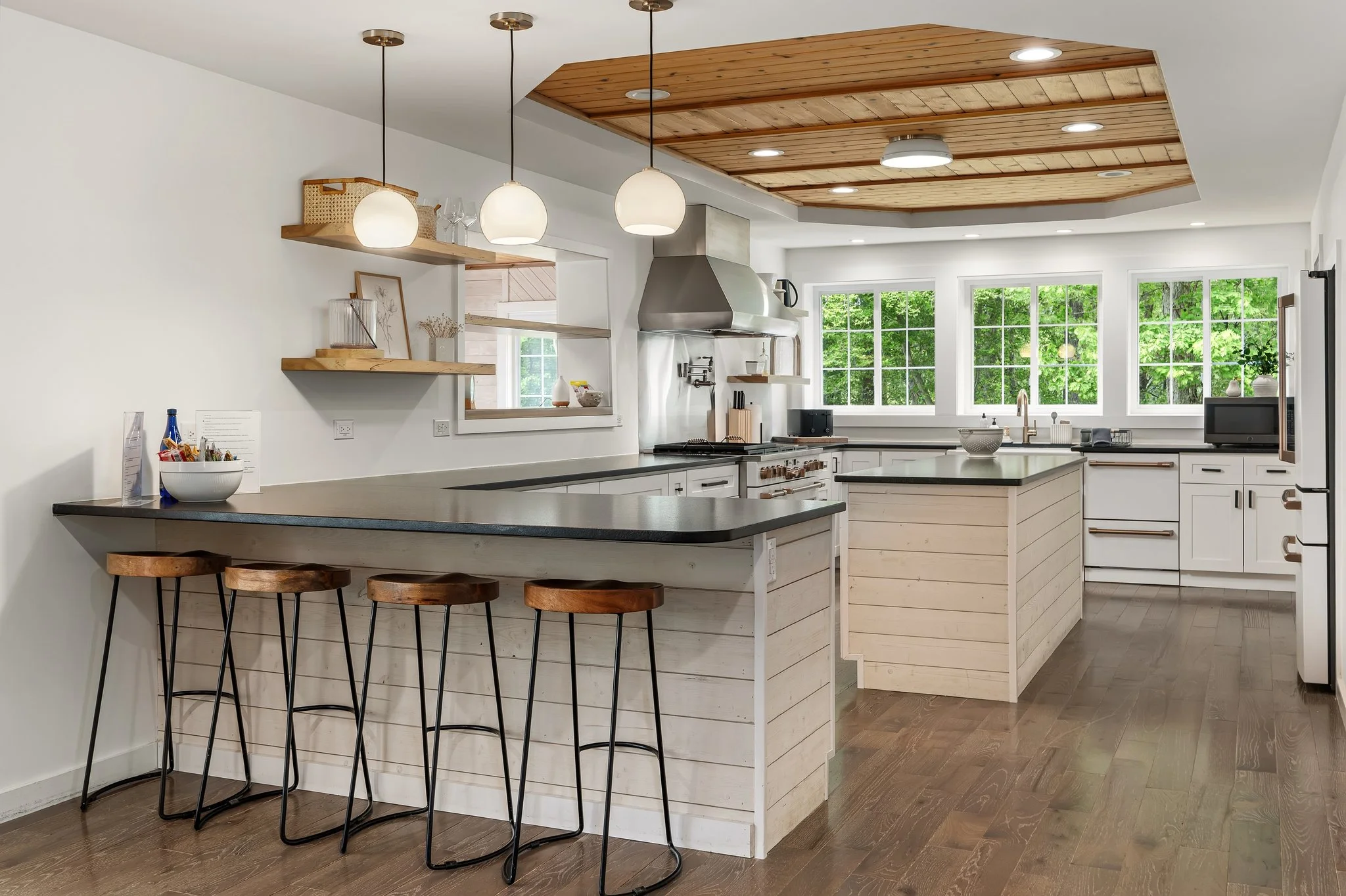 037_Woodland Retreat Kitchen Breakfast Bar.jpg