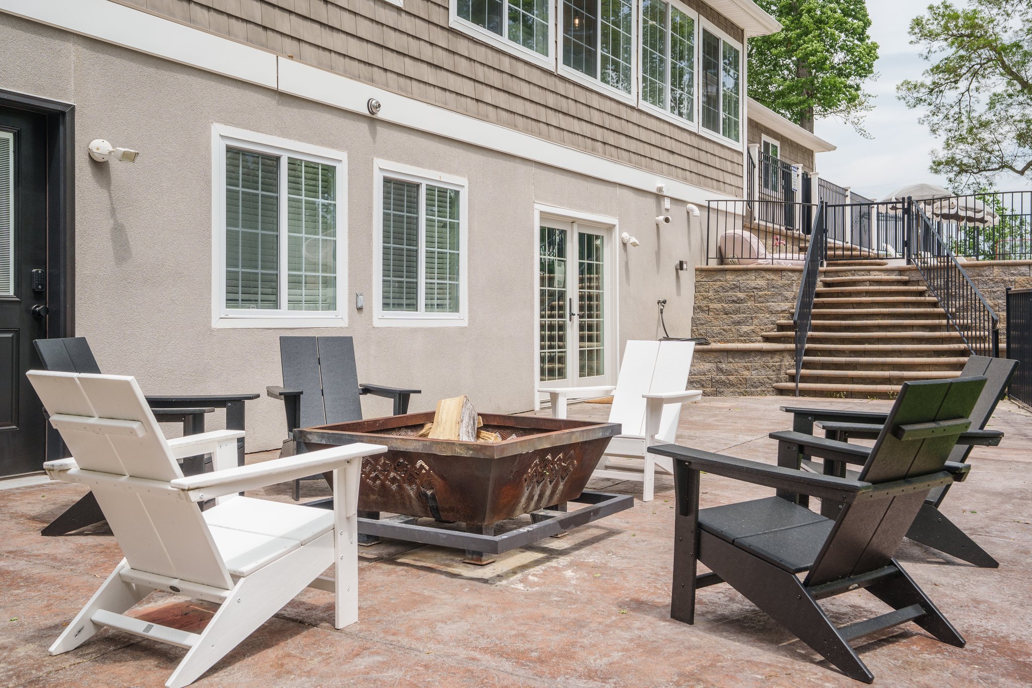 006_Woodland Retreat Back Patio Fire Pit.jpg