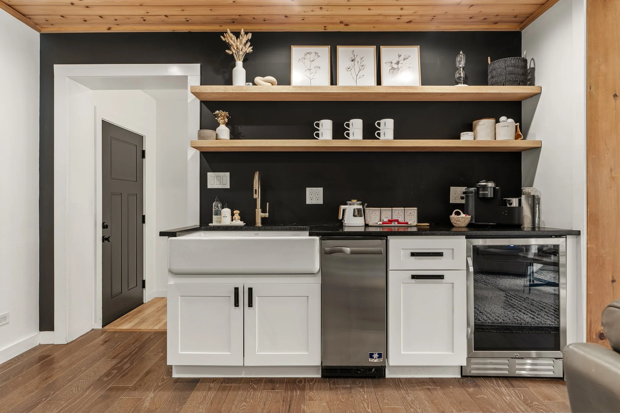 042_Fair Hill Woodland Retreat Coffee Bar.jpg