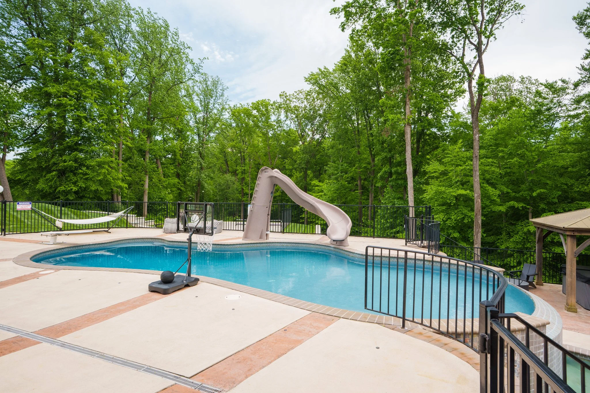 008_Woodland Retreat Pool.jpg