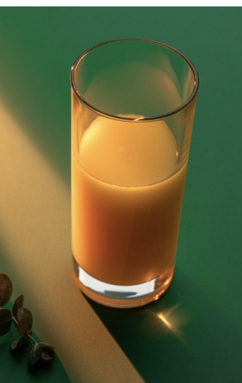 A Simple Carrot Juice for the Quiet Hour Before Everything Starts