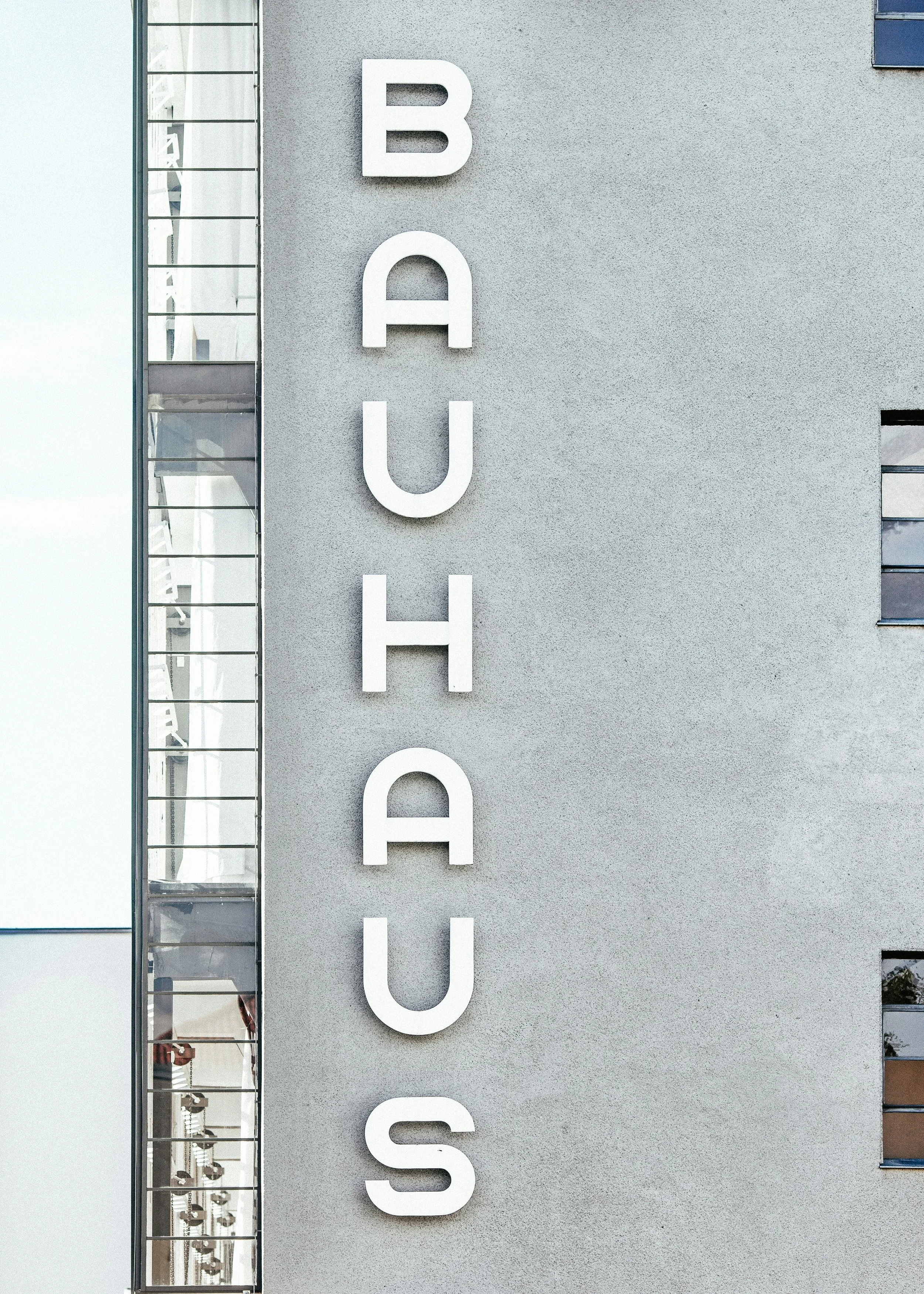 “The White City”: The Creation of Bauhaus Architecture