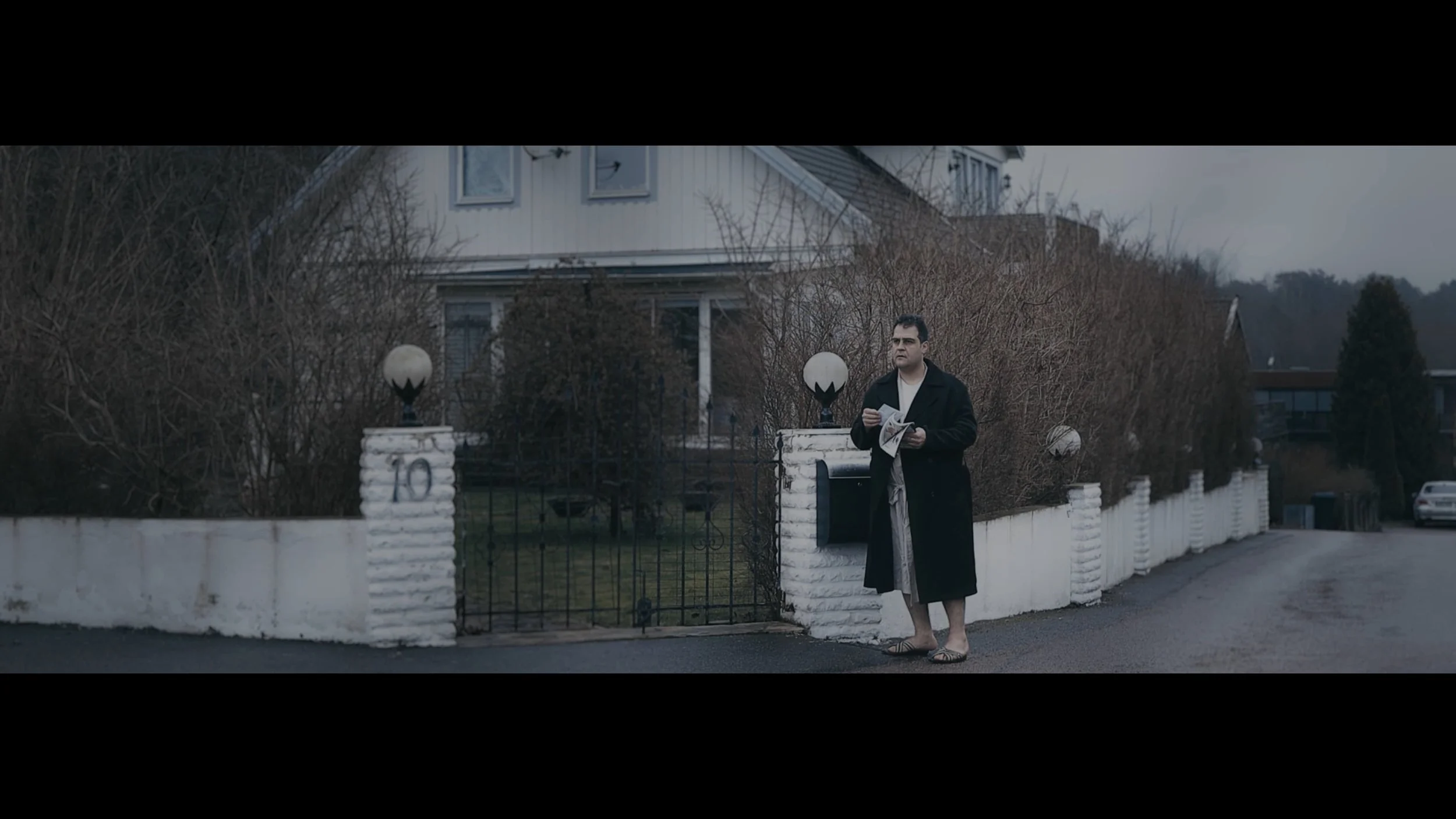 Costume design by Zara Saberi for the film Pizzicato directed by Mohamad Ravandi.