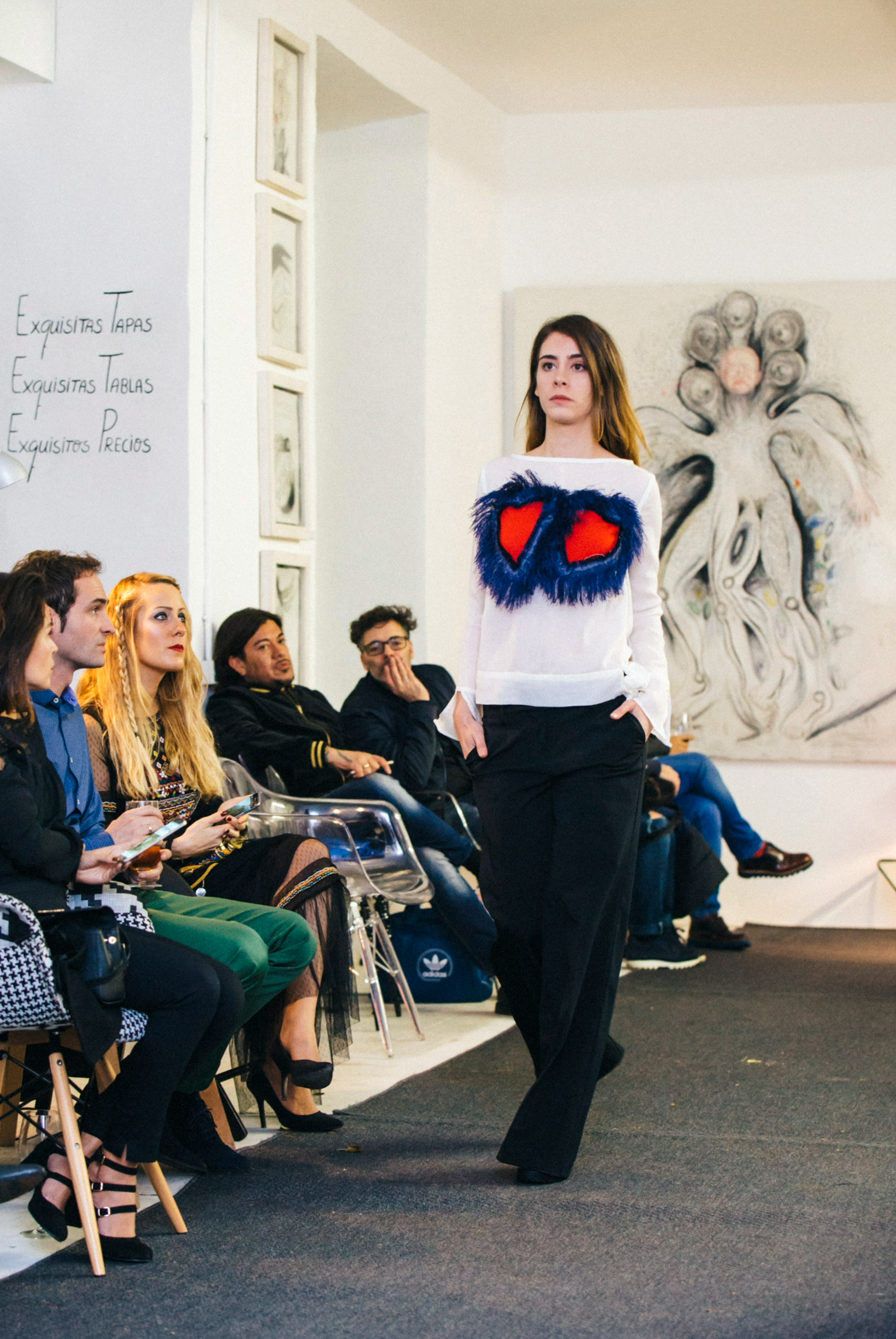 Zara Saberi — Opening look from the Simple Line collection presented on the Madrid runway in 2016.