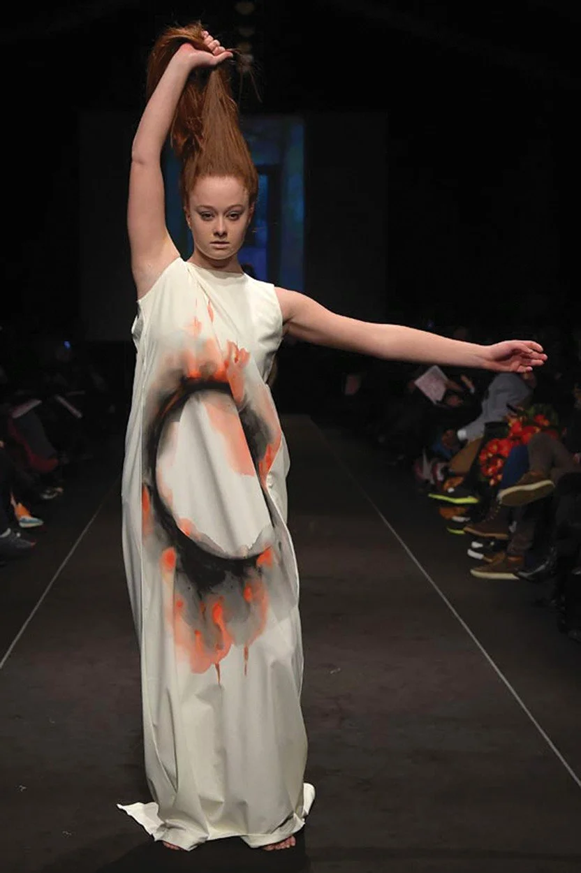 Zara Saberi — Modern fashion design from the Woman VS Woman runway collection presented in Rome, Italy.