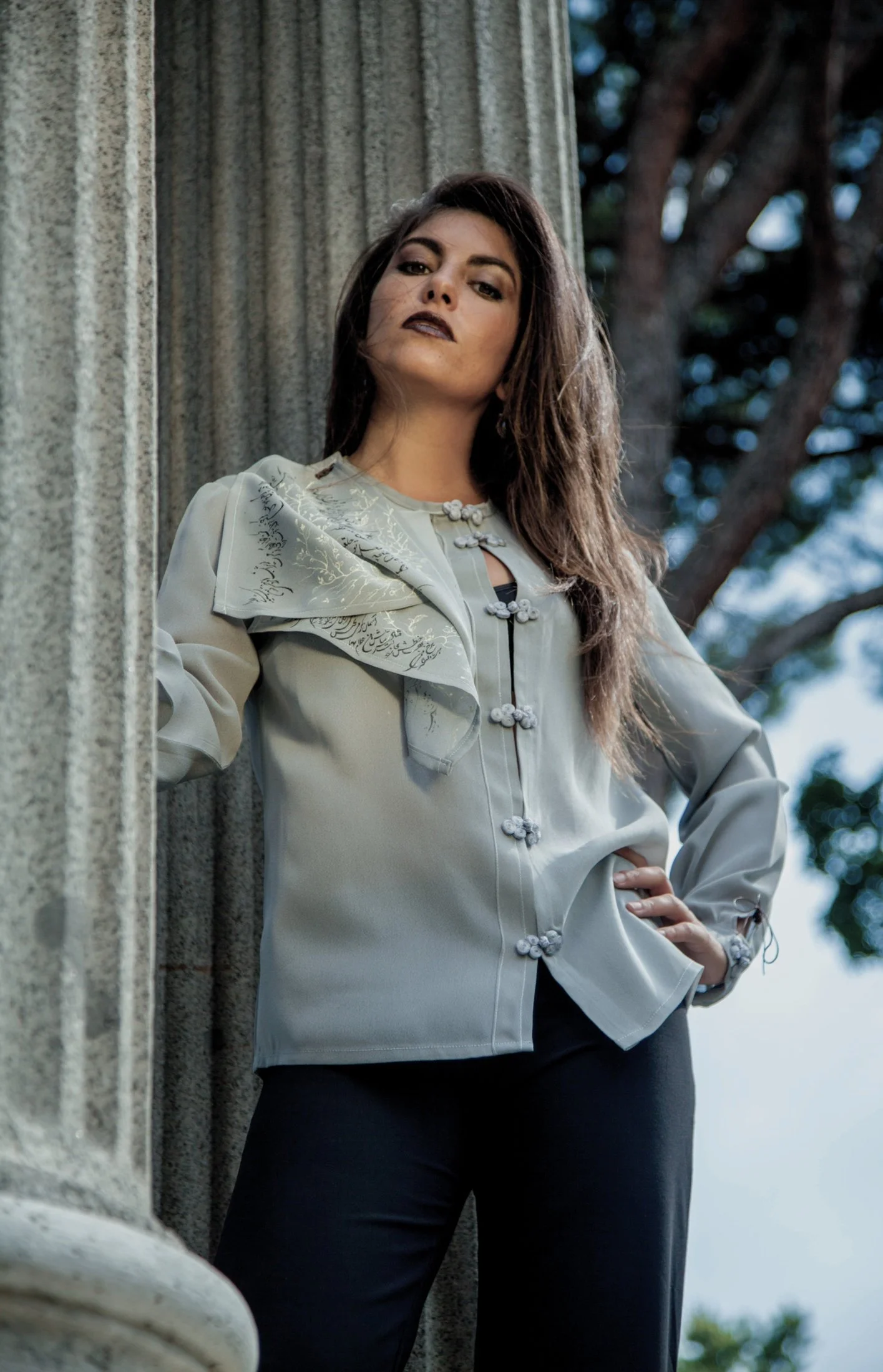 Zara Saberi — Contemporary garment from the Moda Persa collection featuring hand-painted textile art, created and photographed in Madrid, Spain.