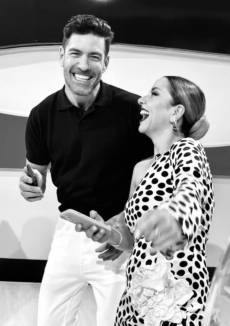 Zara Saberi presenting a TV program as a host. backstage, Spain.
.