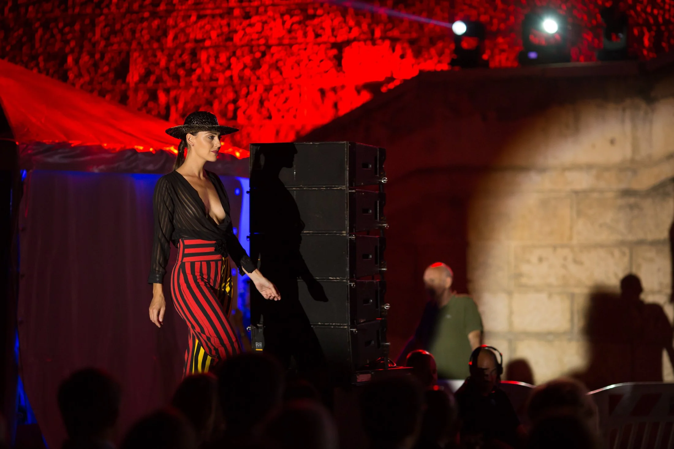 Zara Saberi — Simple Line collection, finale look, Rome Fashion Week 2017