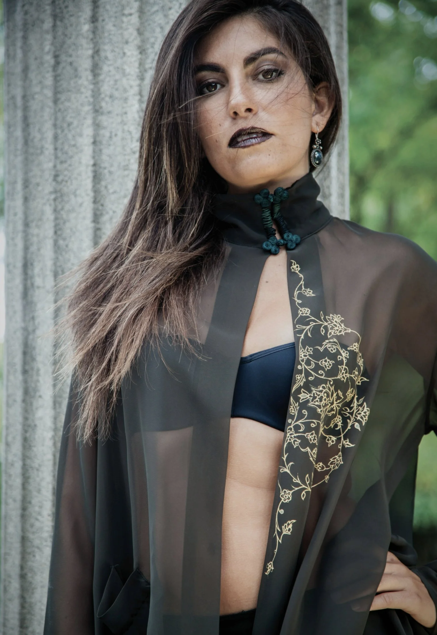 Zara Saberi — Wearable artwork from the Moda Persa collection inspired by Persian painting, created and photographed in Madrid, Spain.