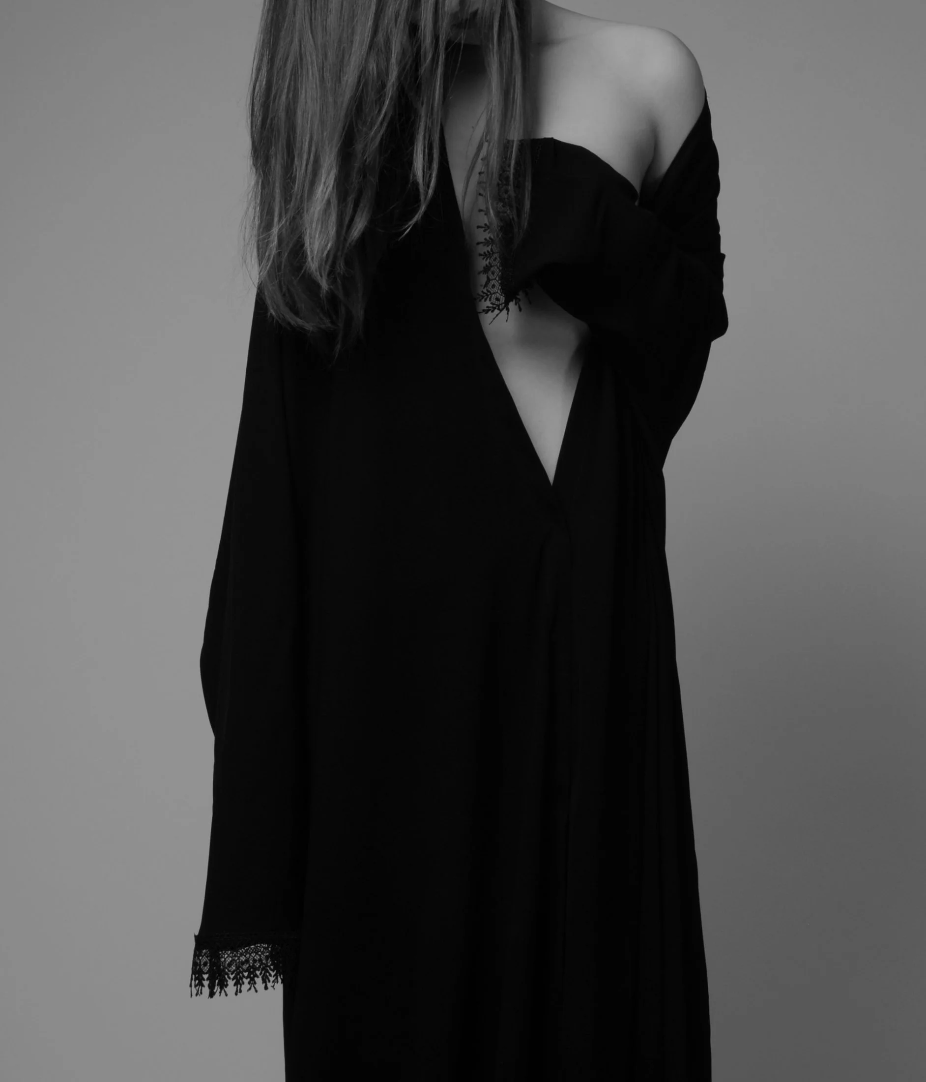 Zara Saberi — Conceptual fashion piece from the Woman VS Woman collection exploring inner conflict and identity.