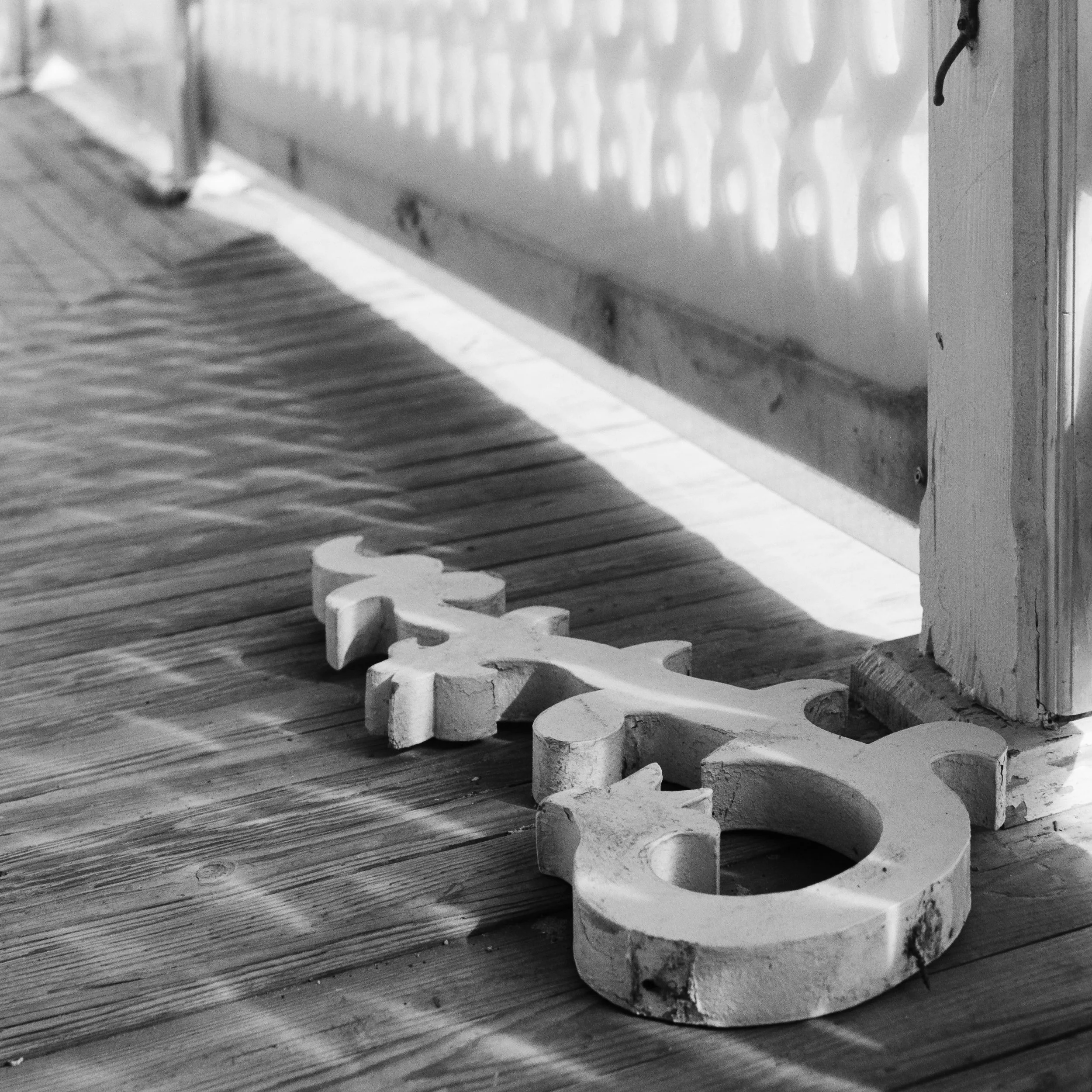 Fallen Gingerbread, Surf Hotel, 2026